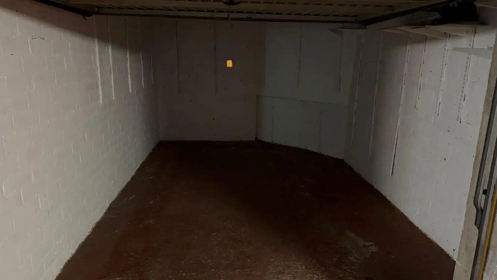 Gesloten garagebox centrum Oostende foto 2