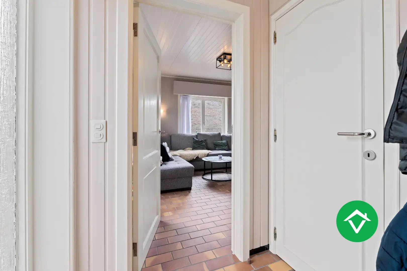 Te koop Alleenstaande woning met 3 slaapkamers en garage centraal gelegen te Wijnendale foto 18