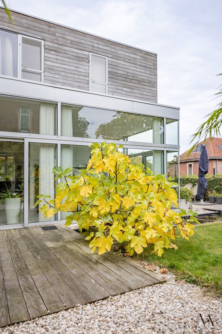 Charmante hoekwoning in de populaire Matadi-wijk foto 6