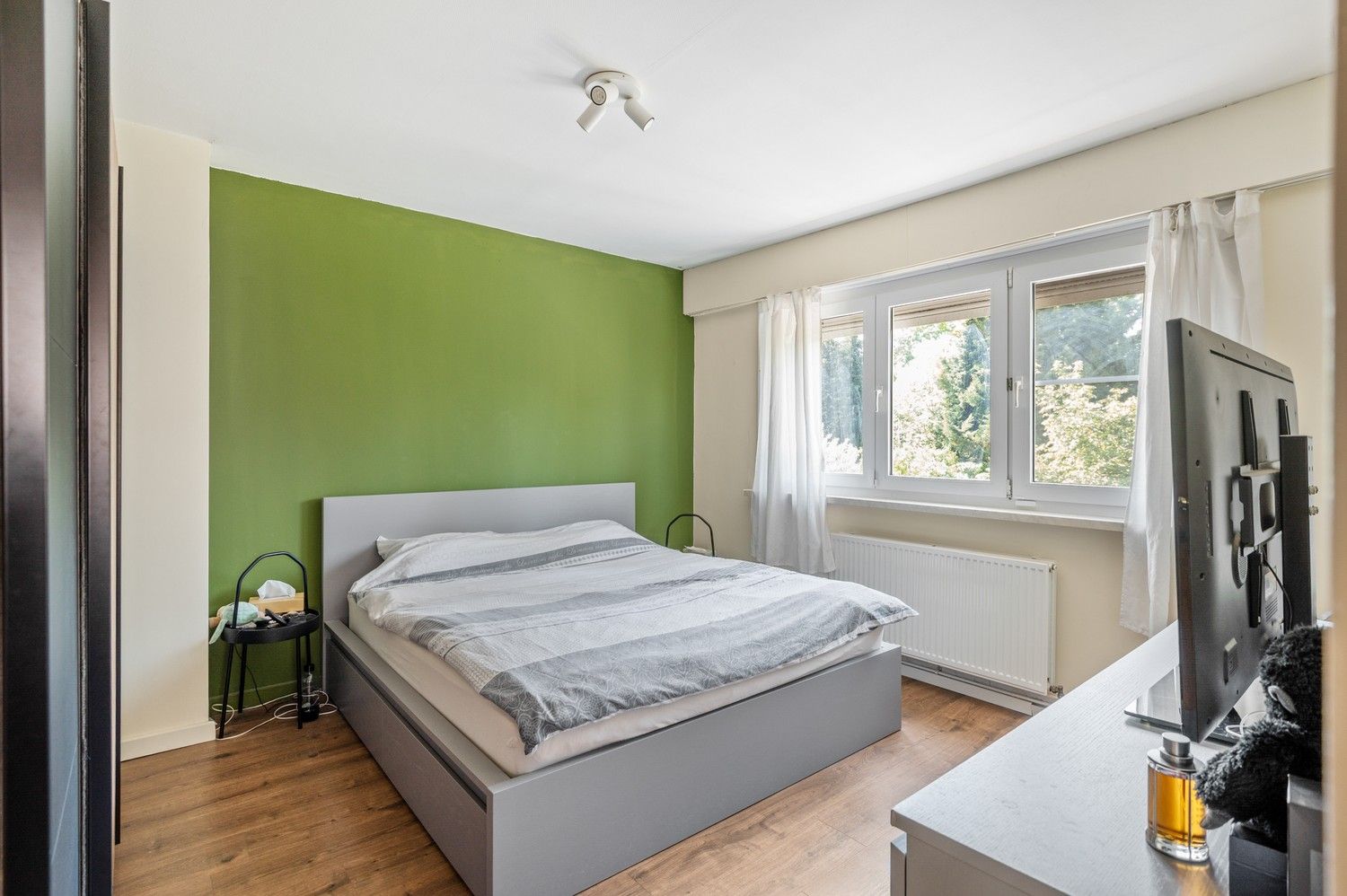 Gezellige woning met 3 slaapkamers, veranda en tuin te koop in top buurt te Ekeren! foto 14