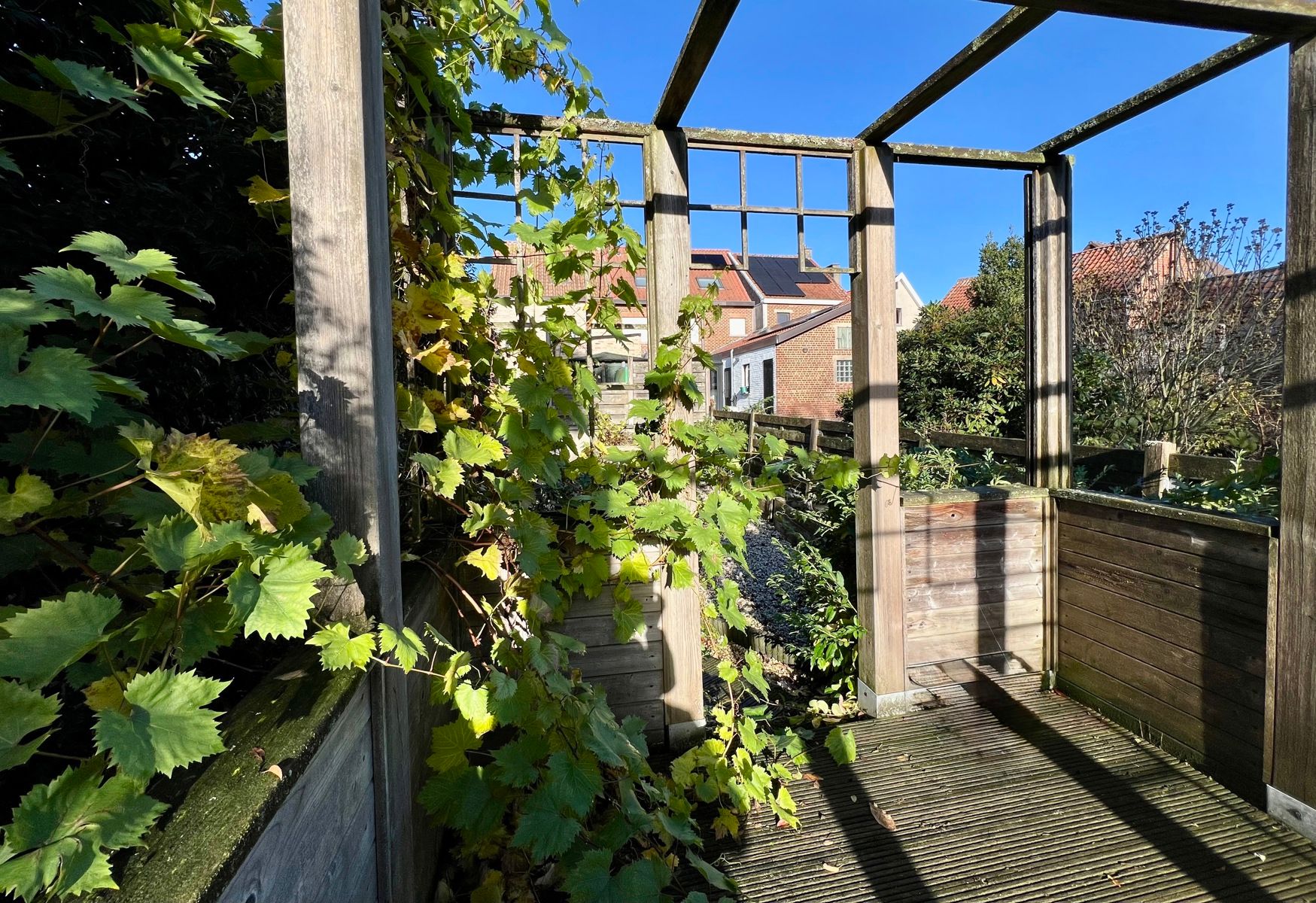 Solide woning met zeer gunstige ligging. foto 26