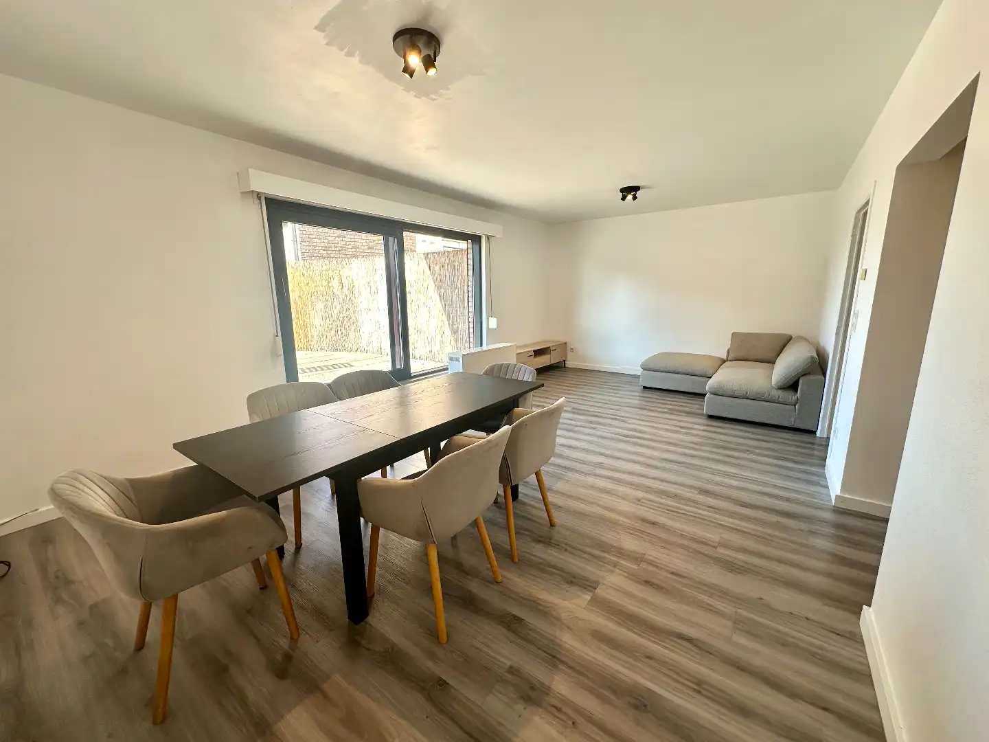 Gemeubeld appartement in de Banneuxwijk te Hasselt foto 3