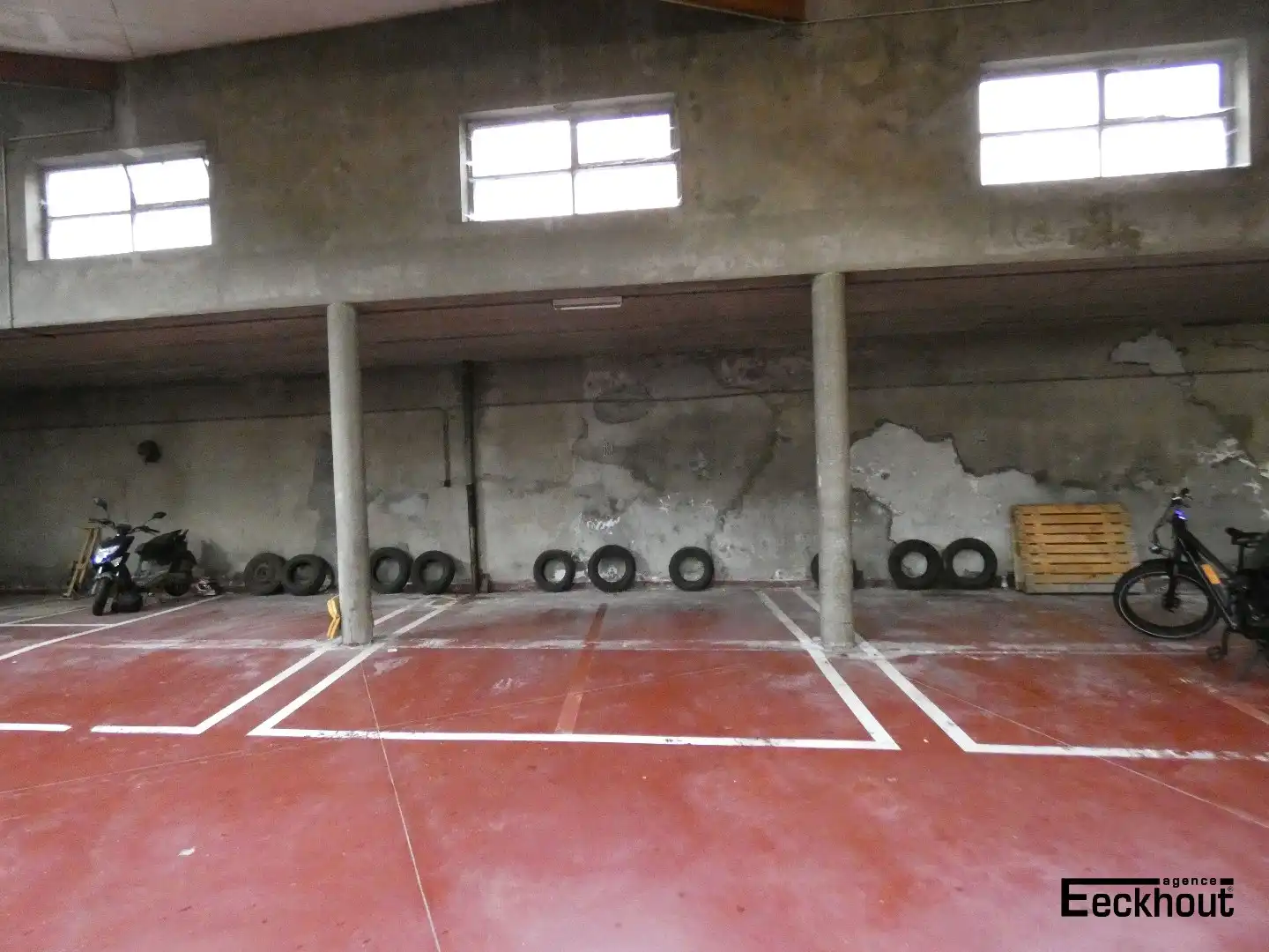 Overdekte autostaanplaats foto 4