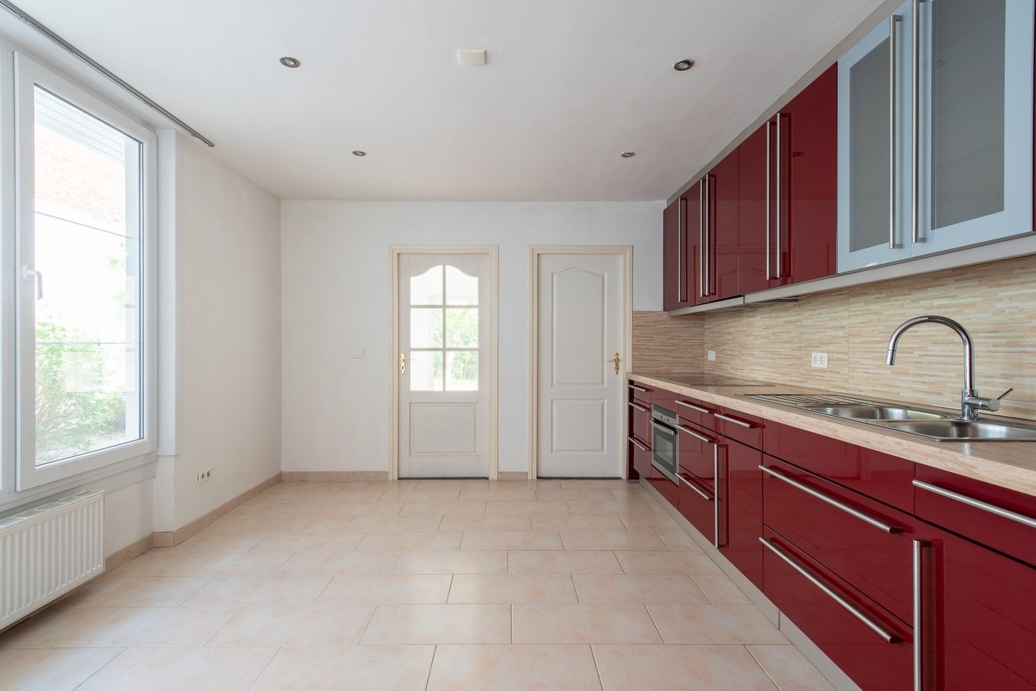 Gelijkvloers 1 slaapkamer-appartement met eigen stadstuin in hartje Genk foto 13
