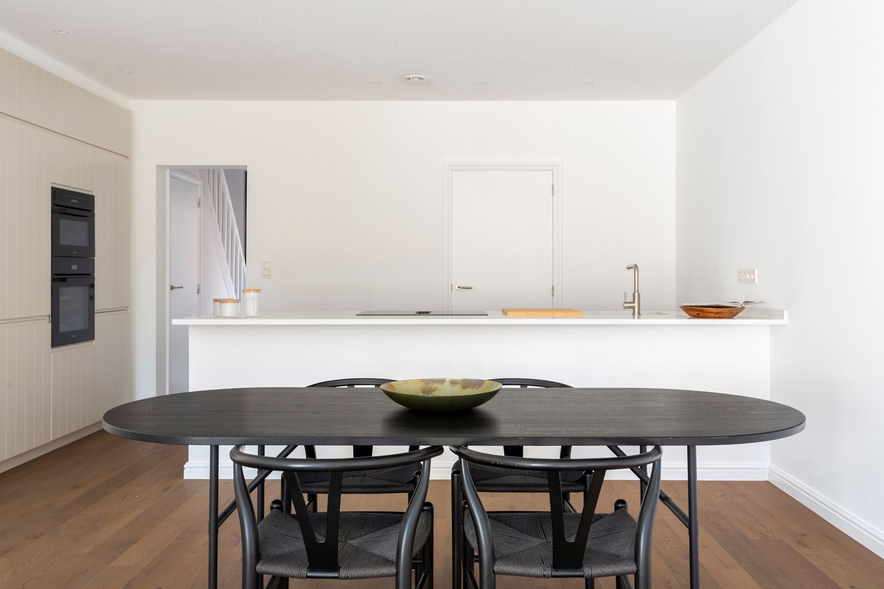 Totaalreno woning met prachtige tuin in een rustige woonwijk foto 6
