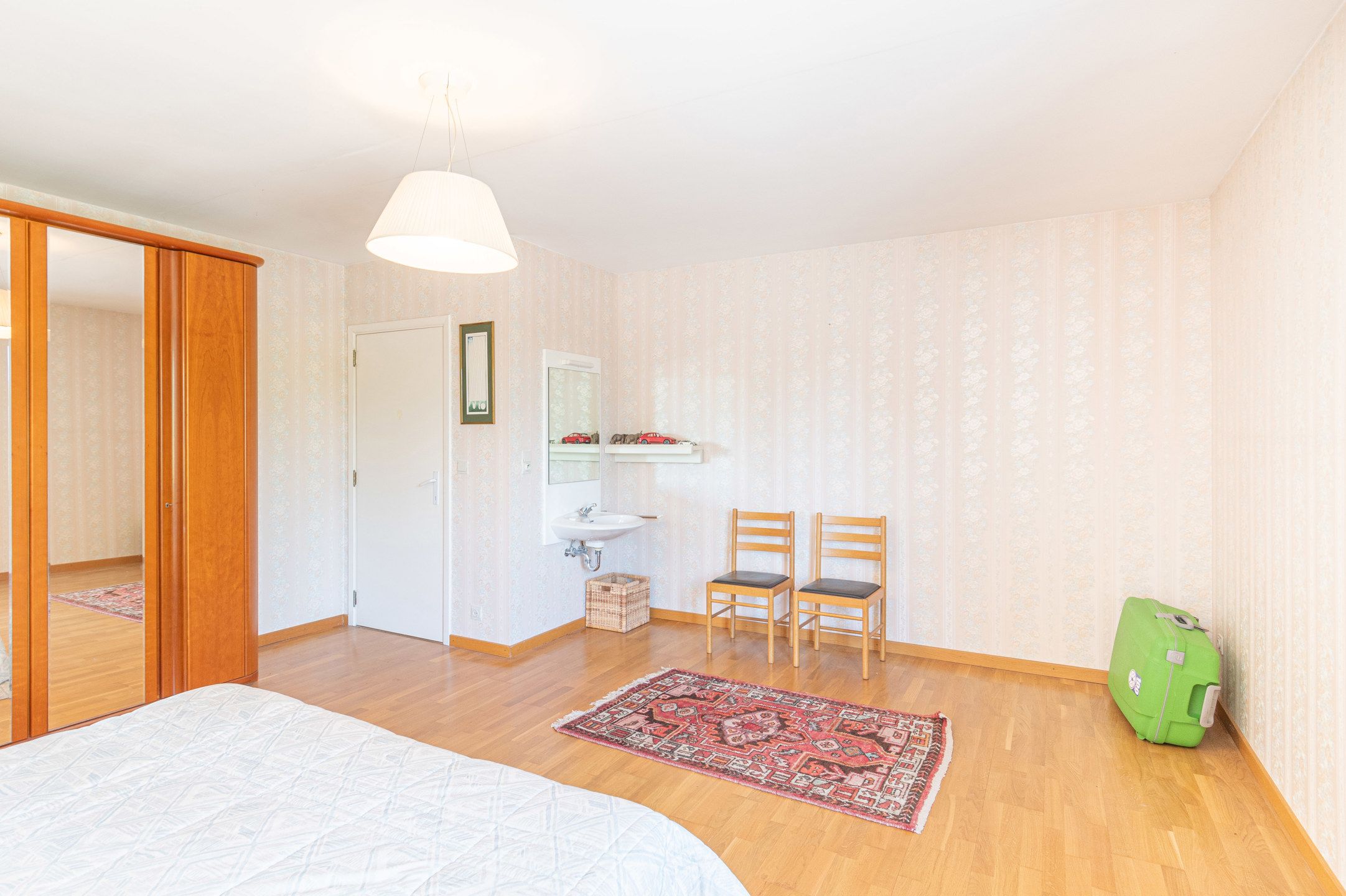 Riante woning met grote praktijkruimte foto 28