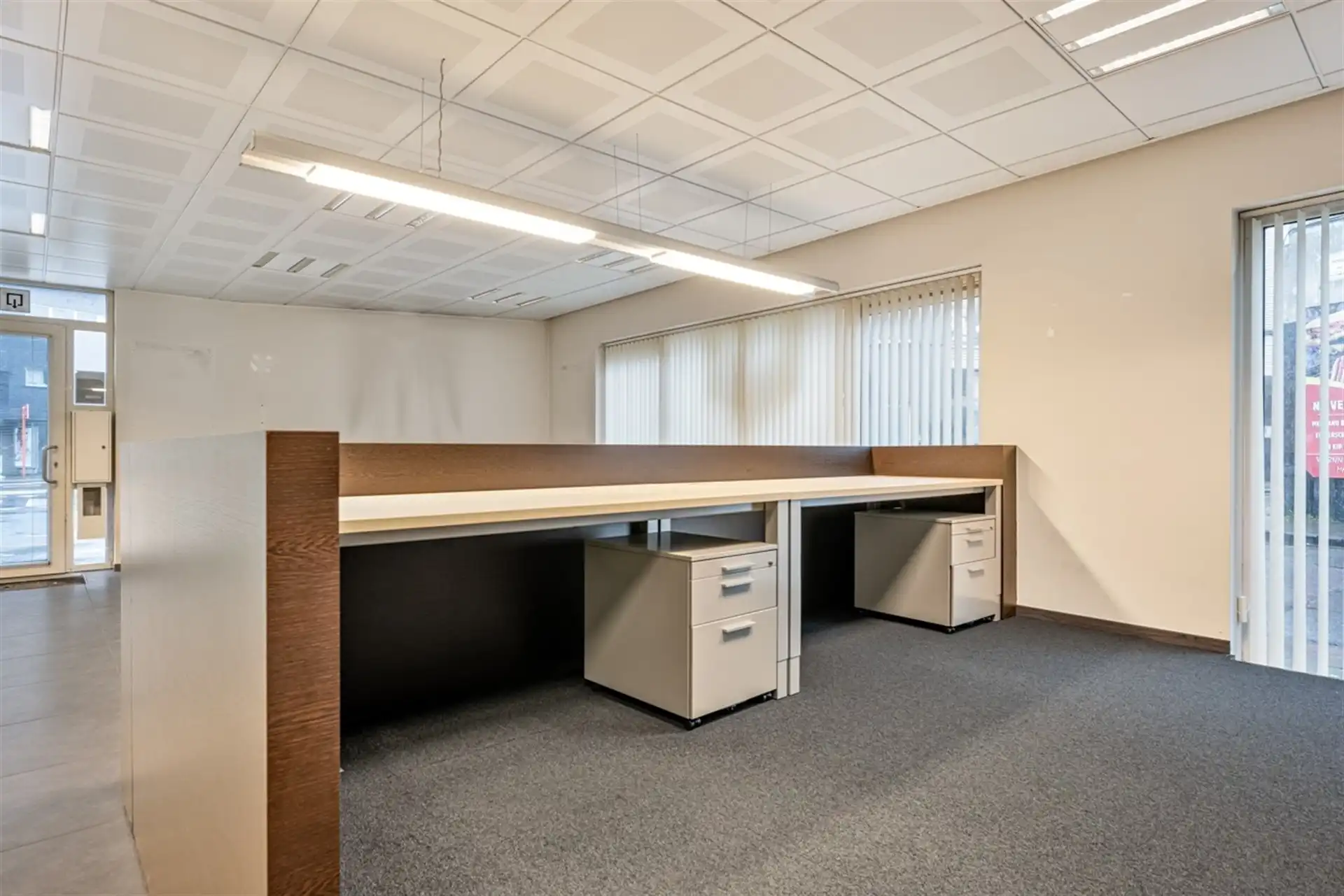  Handelsruimte / kantoor - 111 m² - nabij de Varkensmarkt Aalst foto 4