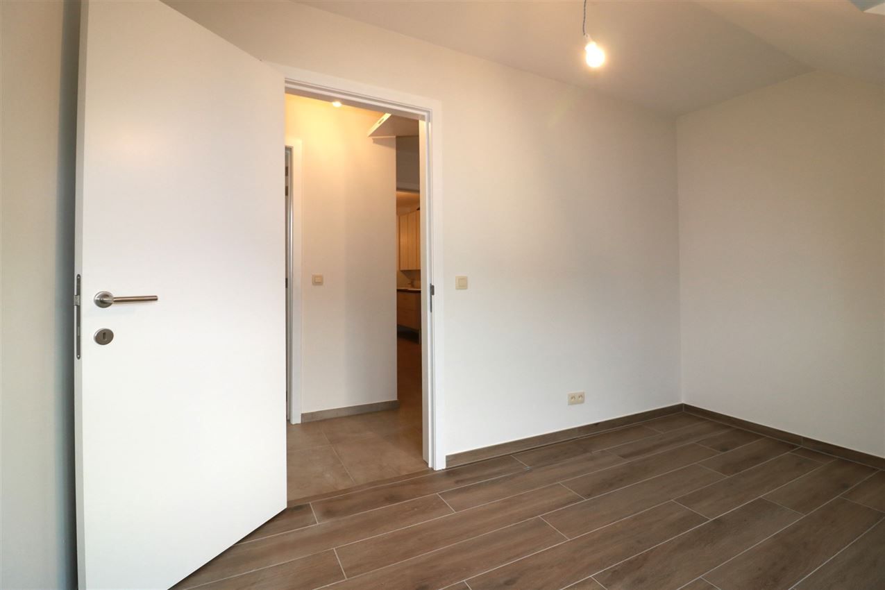 Unieke duplex met twee slpk, terras, autostaanplaats, label A foto 35