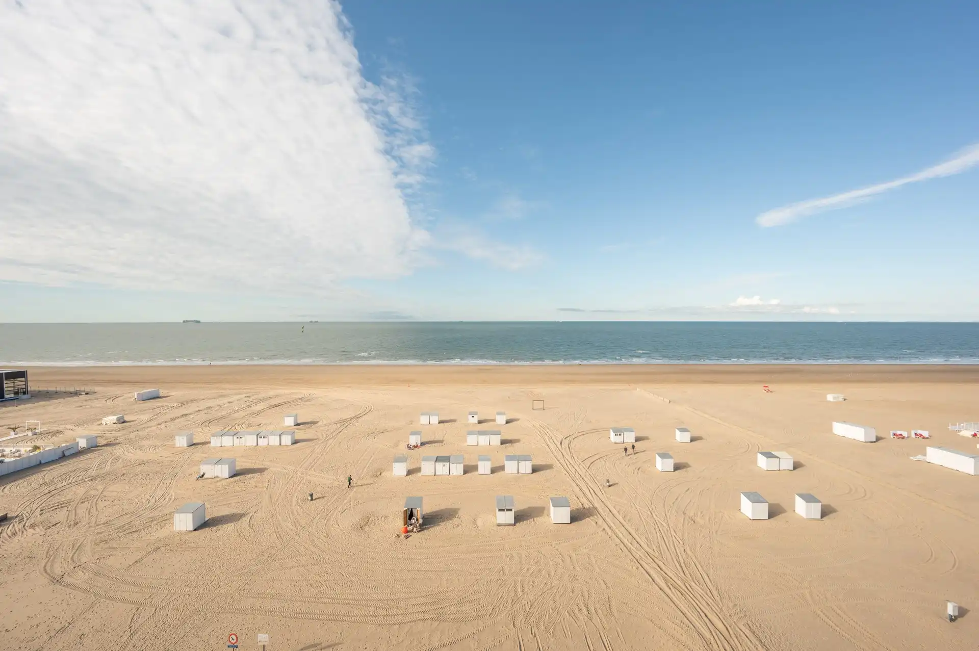 Exclusief nieuwbouwappartement met frontaal zeezicht en royale terrassen nabij het Alberplein foto 3