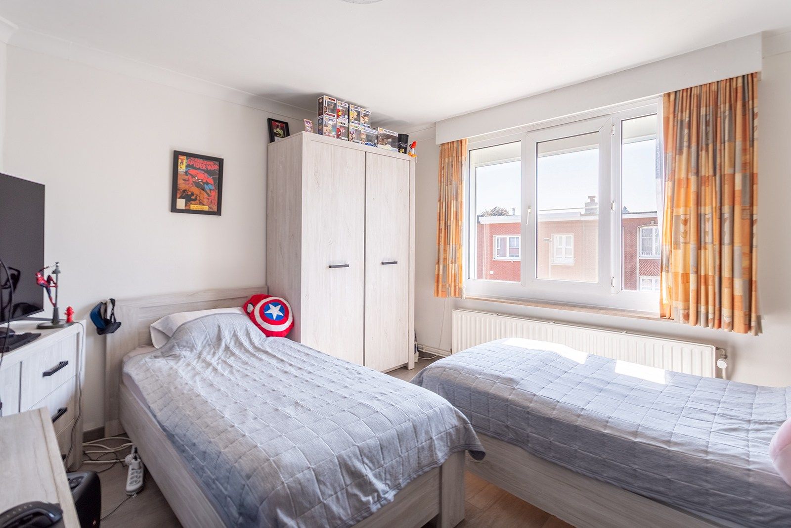 Instapklaar hoekappartement met veel lichtinval op een rustig pleintje foto 18