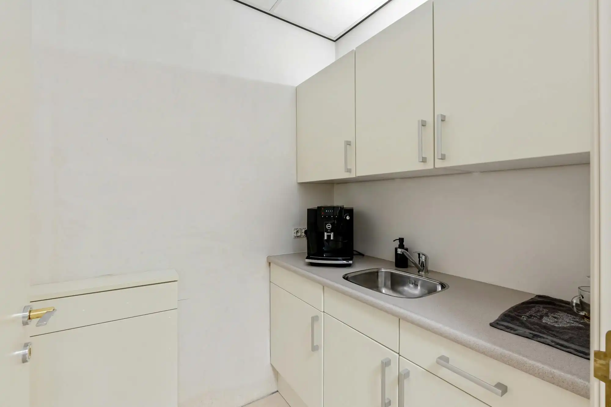 Stijlvolle villa met praktijkruimte in exclusieve villawijk nabij Nationale Park Hoge Kempen foto 14