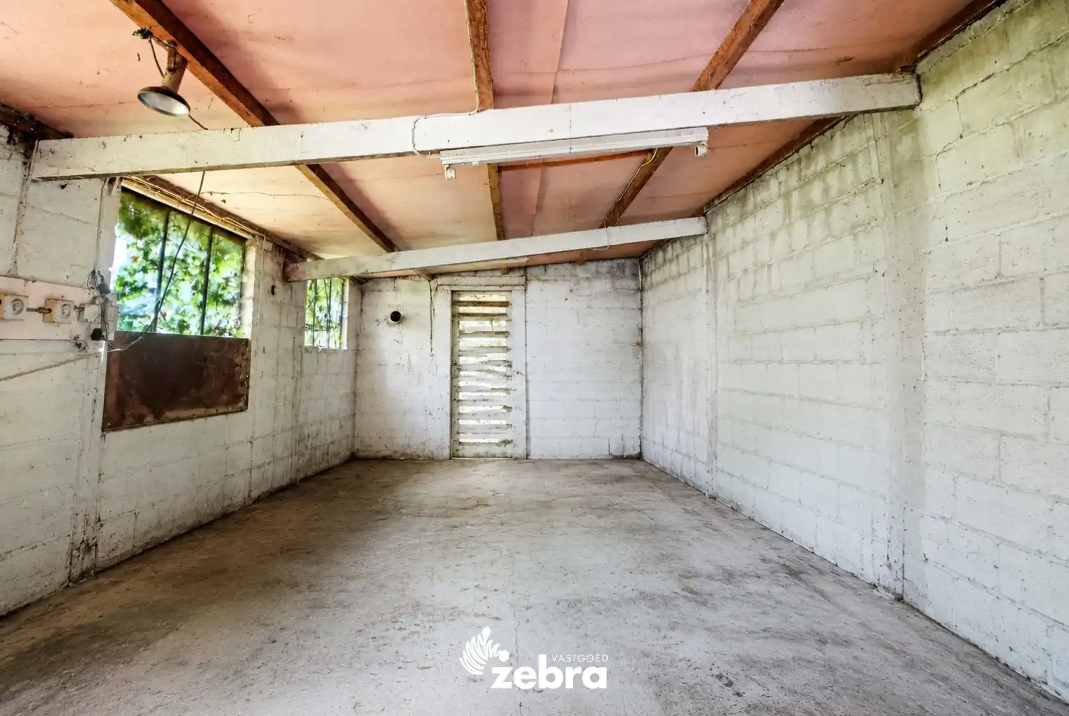 Te renoveren woning op een uitzonderlijk ruim perceel nabij het centrum van Tielt! foto 26
