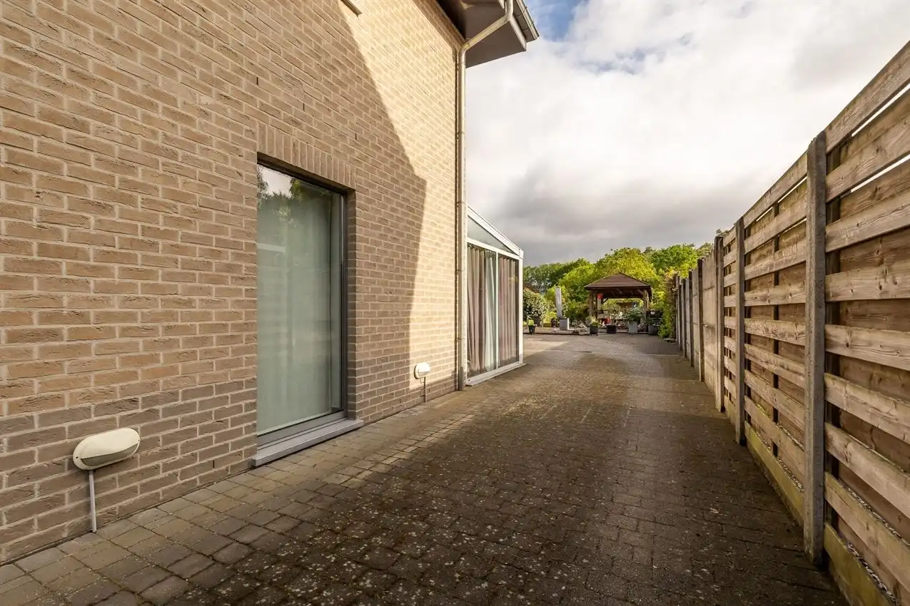 Tip top in orde, op prachtig perceel (15 a 99 ca) foto 32