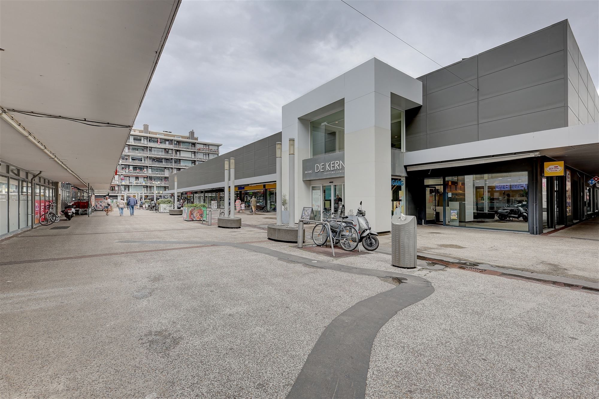 Ruim handelspand op een commerciële locatie op de Bist in Wilrijk foto 7