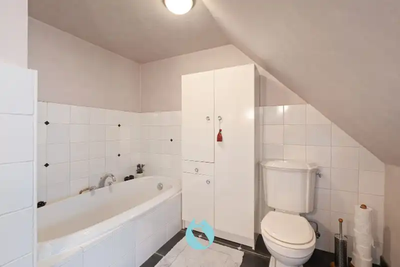 Charmante woning met riante tuin op een perceel van 1.061 m² in een rustige verkaveling te Evergem. foto 17