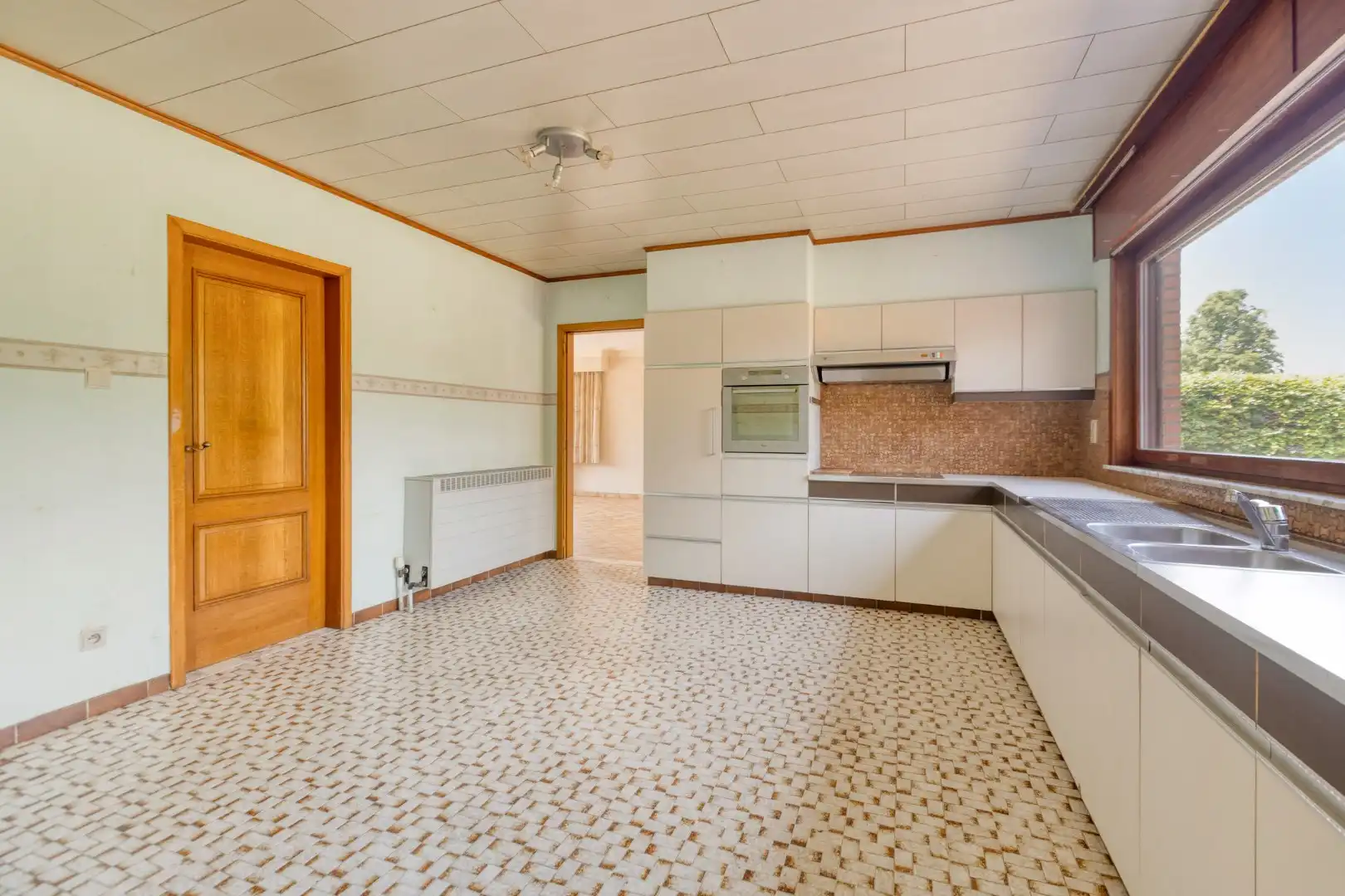 Te renoveren woning met 4 slpks, rustig gelegen in Hulsen op 3.675 m² !  foto 11