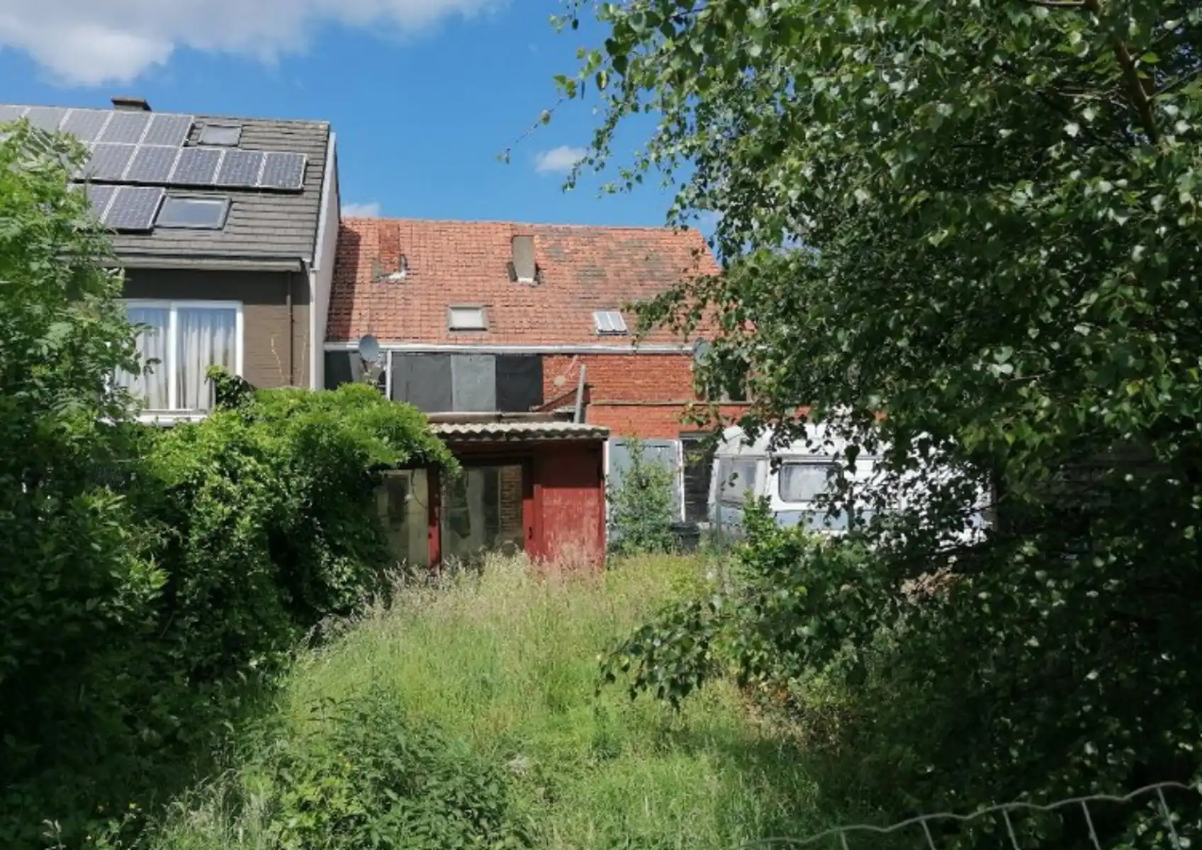 Charmante te renoveren woning met vrij zicht in Ekeren-Donk foto 14