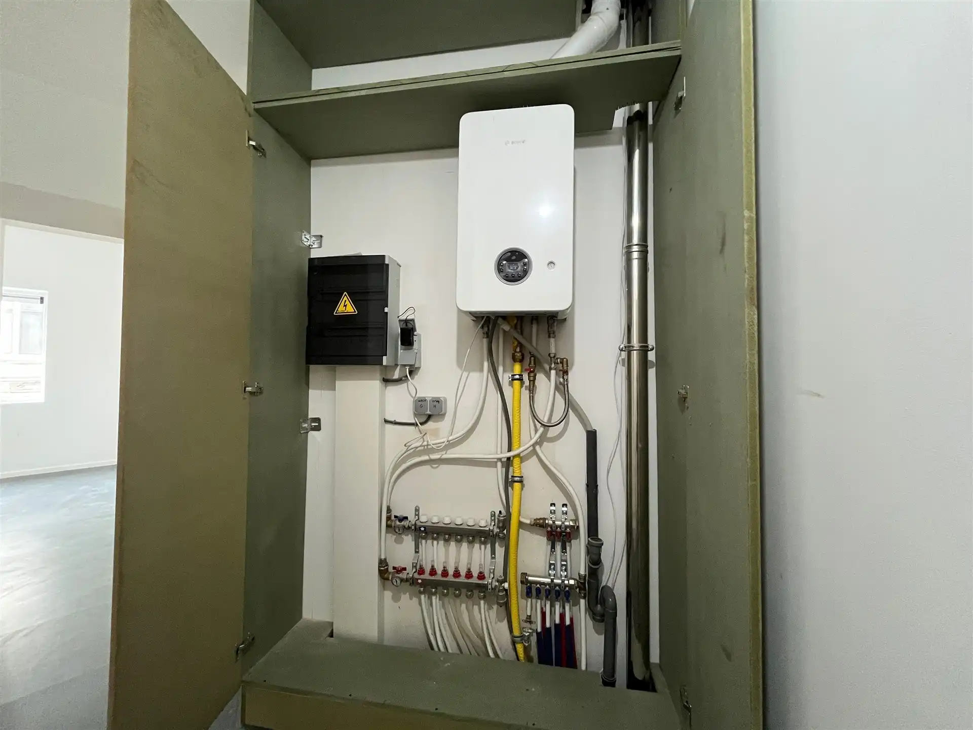 Volledig vernieuwd 2-slaapkamerappartement met gemeenschappelijk terras foto 7