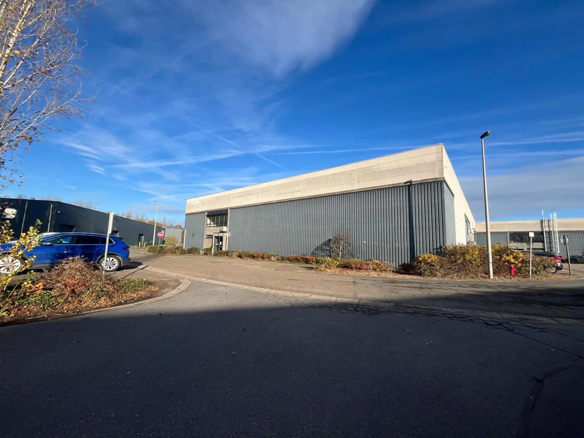 Magazijn 612m² met klein kantoor  72m² te Kontich foto 12