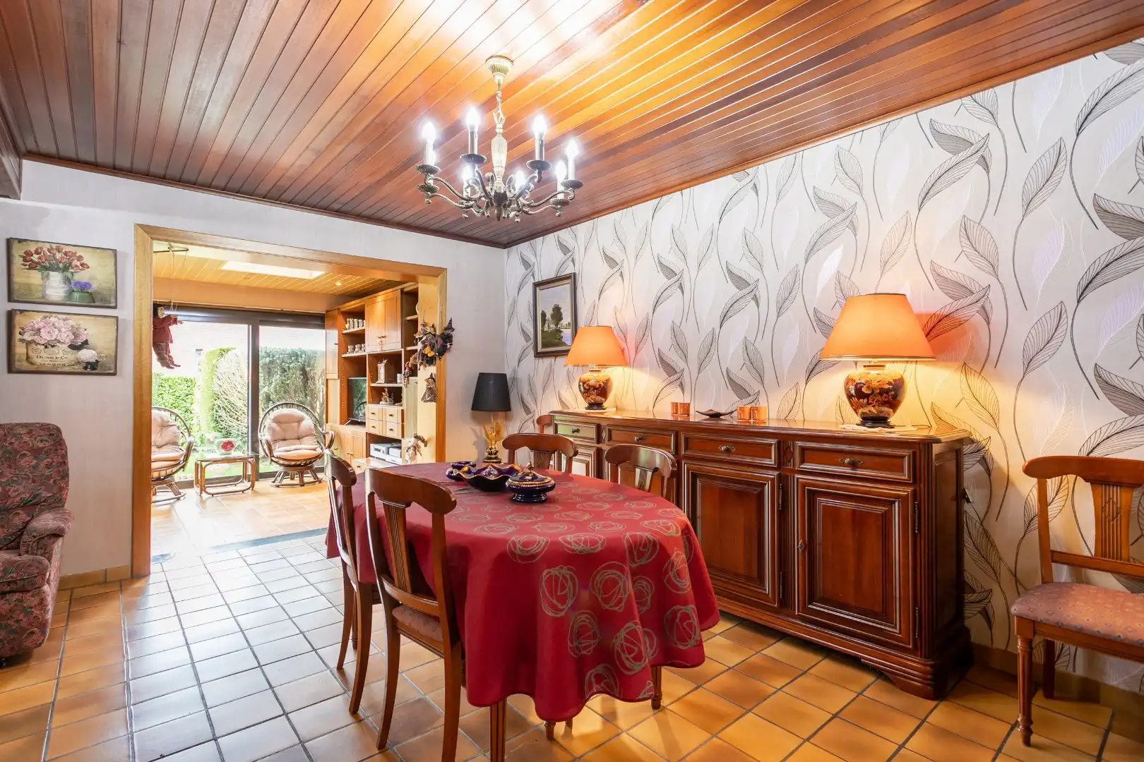 Solide 3-gevel woning met 3 slaapkamers, tuin en garage nabij centrum Halle foto 7