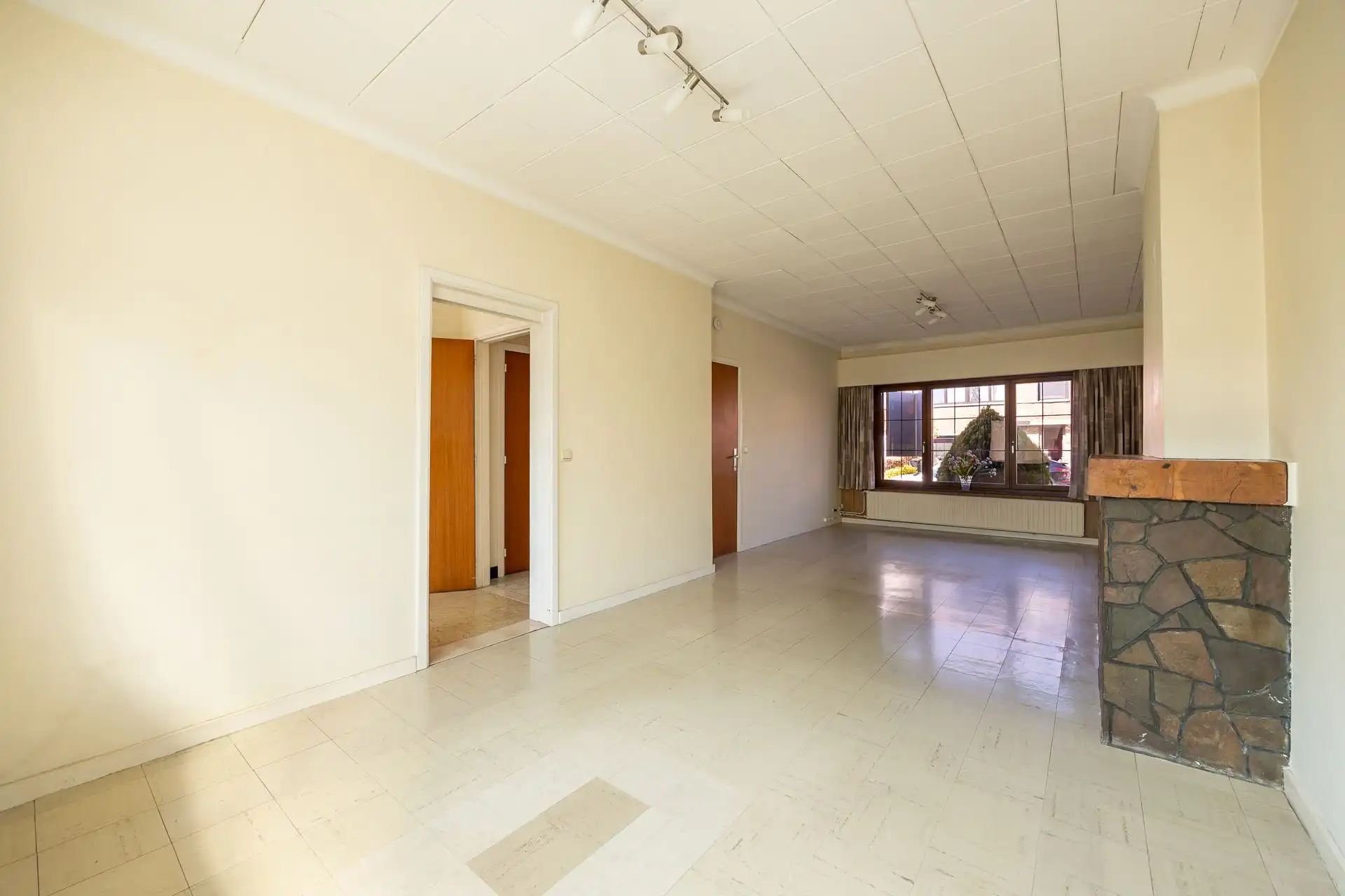 Ruime halfopen bebouwing met 5 slaapkamers, garage en zonnige tuin op toplocatie! foto 12