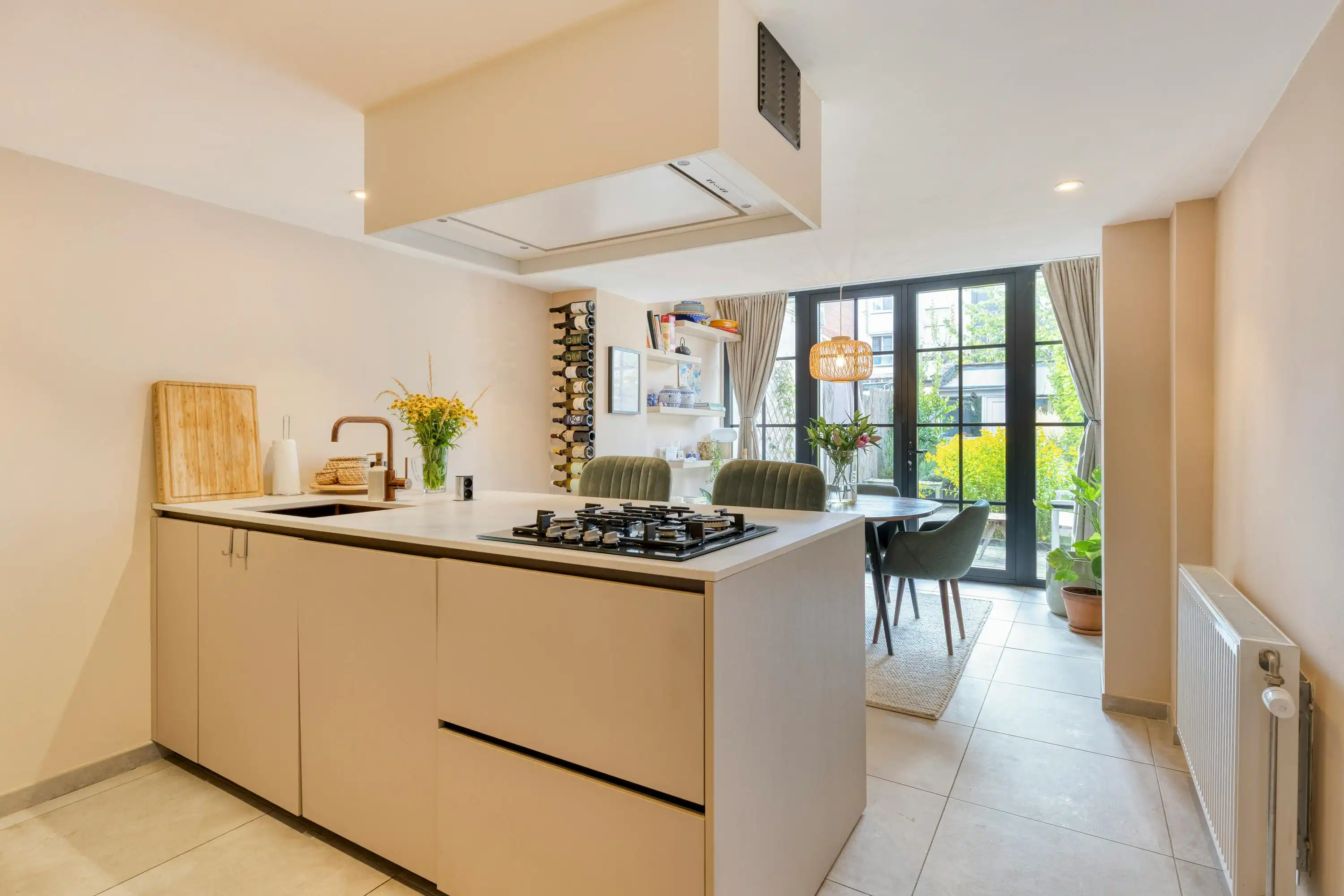 Prachtig en energiezuinig huis te Deurne met groene tuin! foto 7