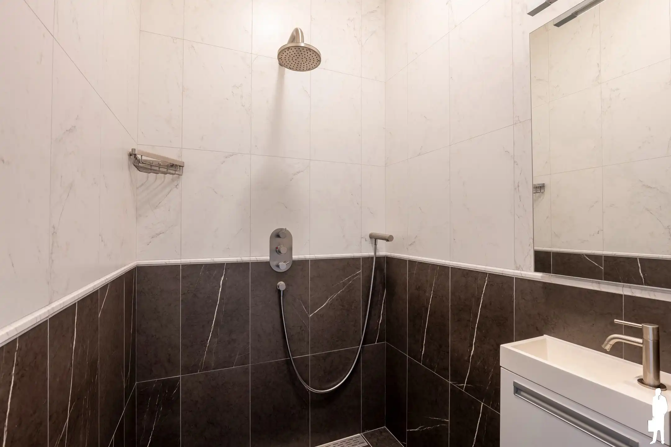Architectenvilla: B-label, 5 à 6 slpk., 3 bk., nabij Nederl. foto 12