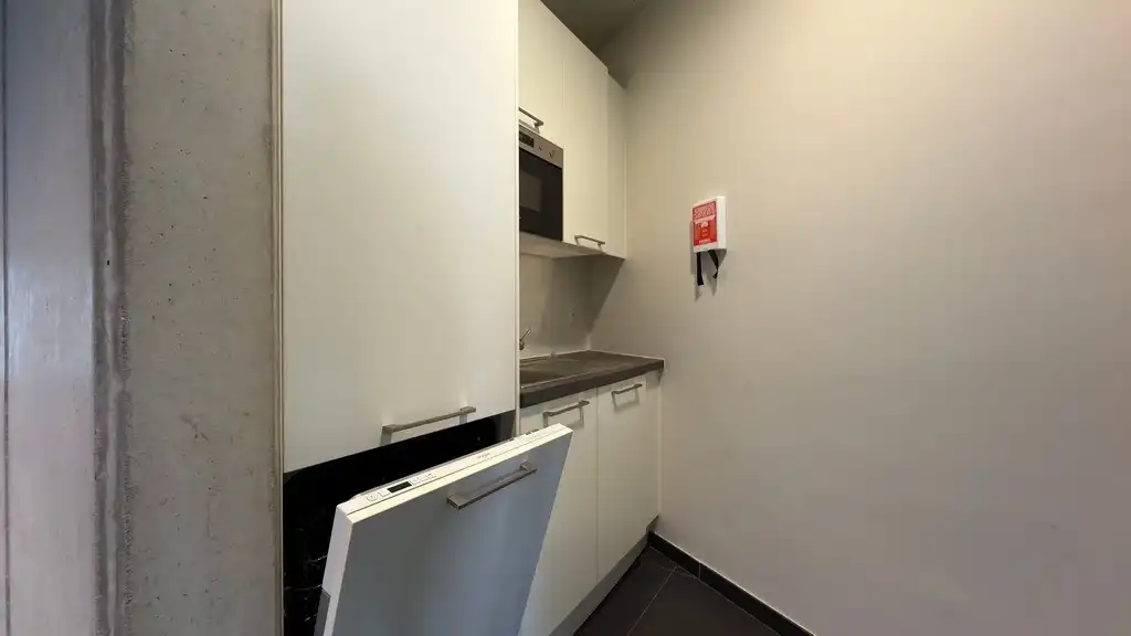 Kantoorruimte met groot terras te huur aan station van Mechelen foto 9
