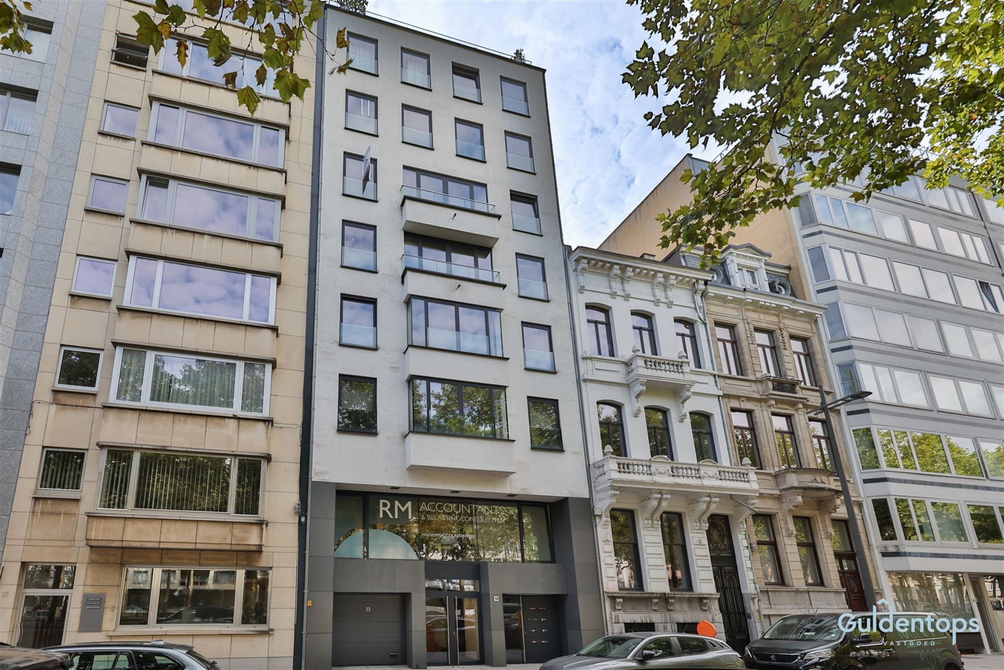 Knap ruim luxueus appartement op absolute toplocatie foto 30