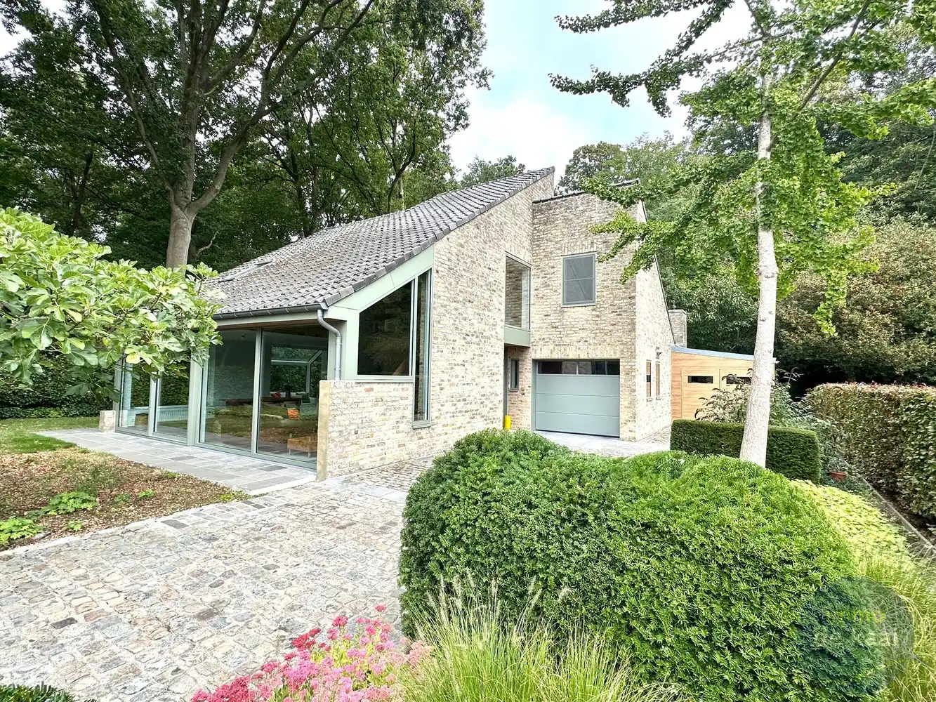 Villa te huur foto {{pictureIndex}}