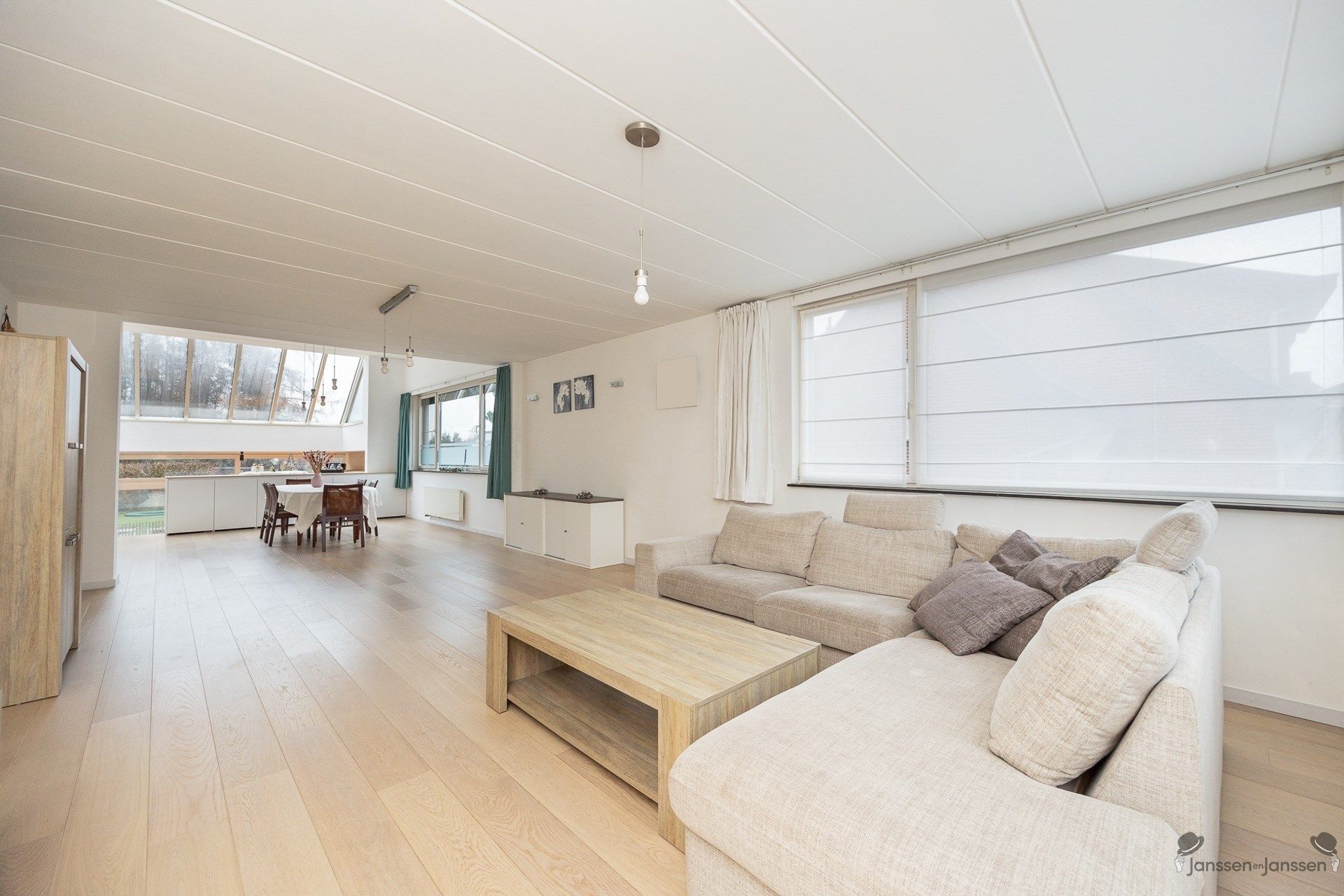 Woning met 4 slaapkamers en praktijk- of kantoorruimte op 744 m² foto 14