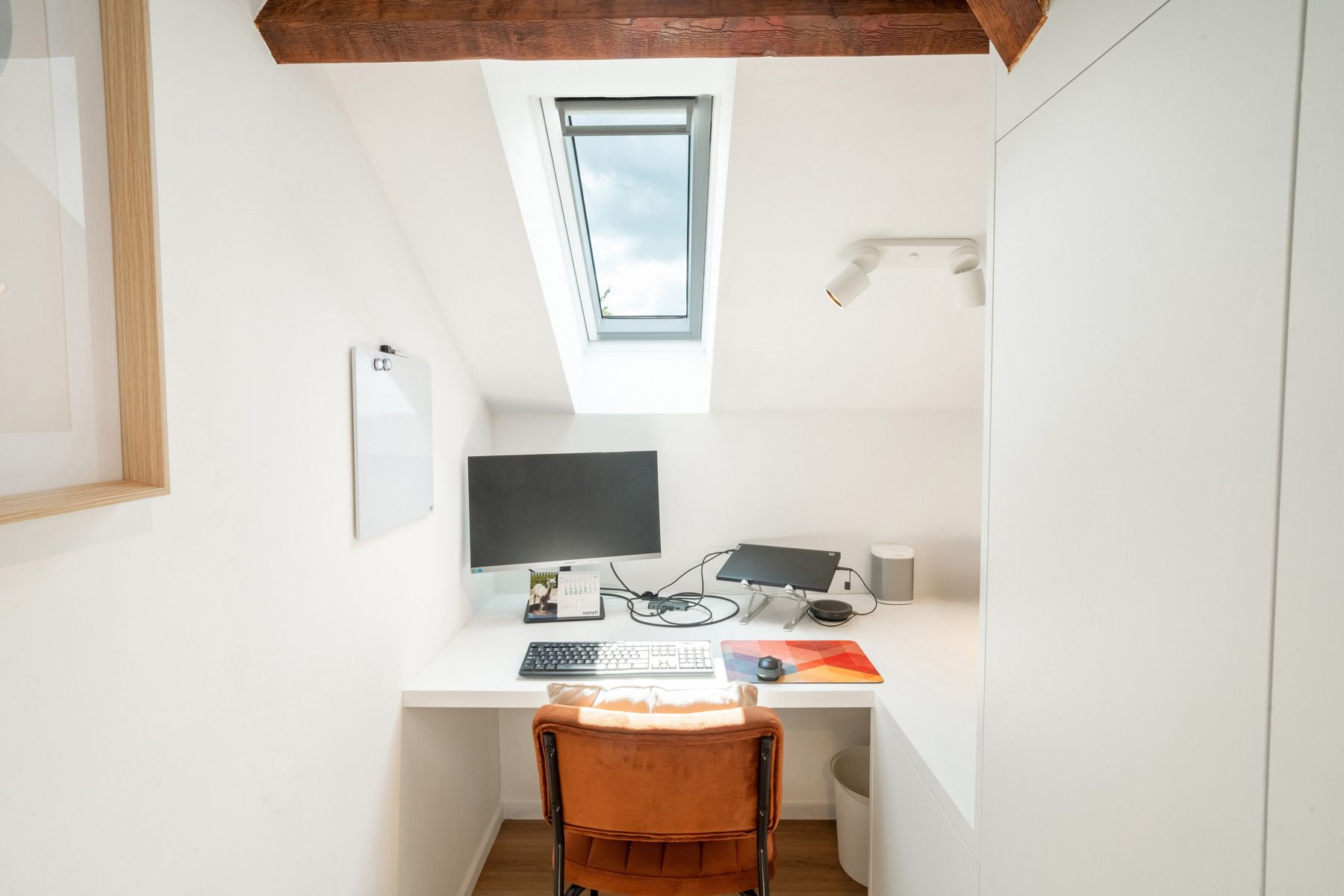 Instapklare en gerenoveerde villa met 3/4 slps en bureau foto 29