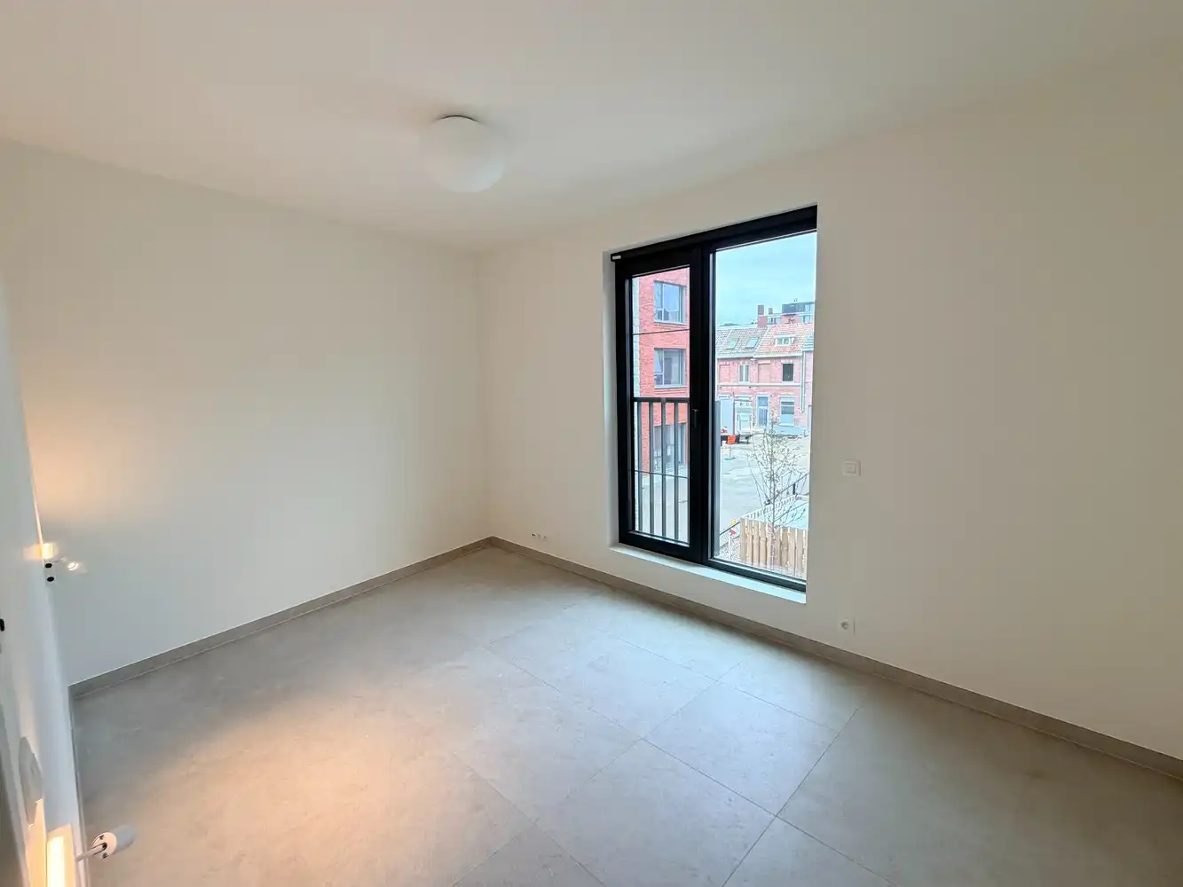 Hoogwaardig afgewerkt nieuwbouwappartement met 2 slaapkamers + kelderberging en staanplaats foto 12
