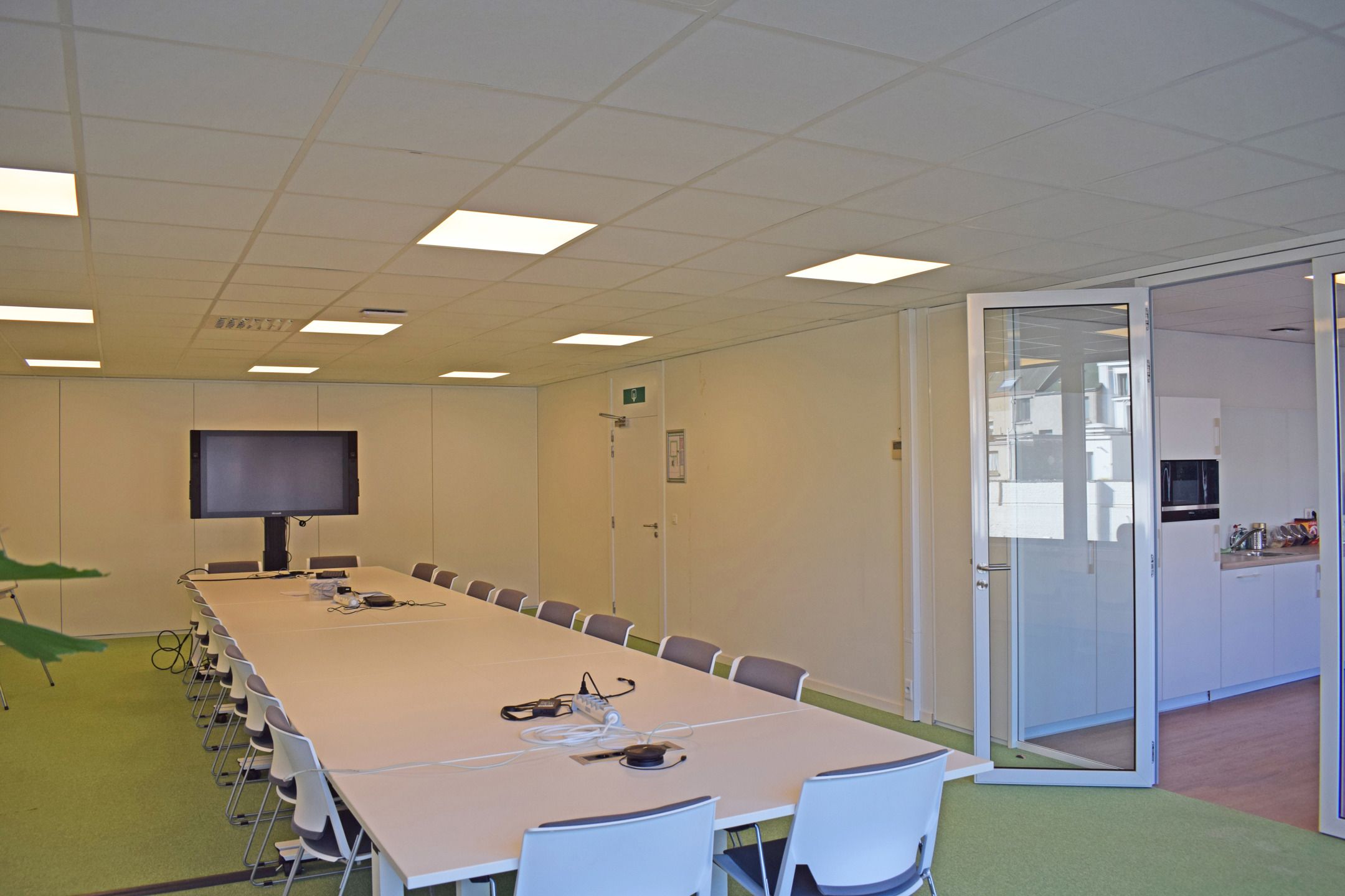Ruime en Moderne Kantoorruimte in Uitbreidingstraat foto 2