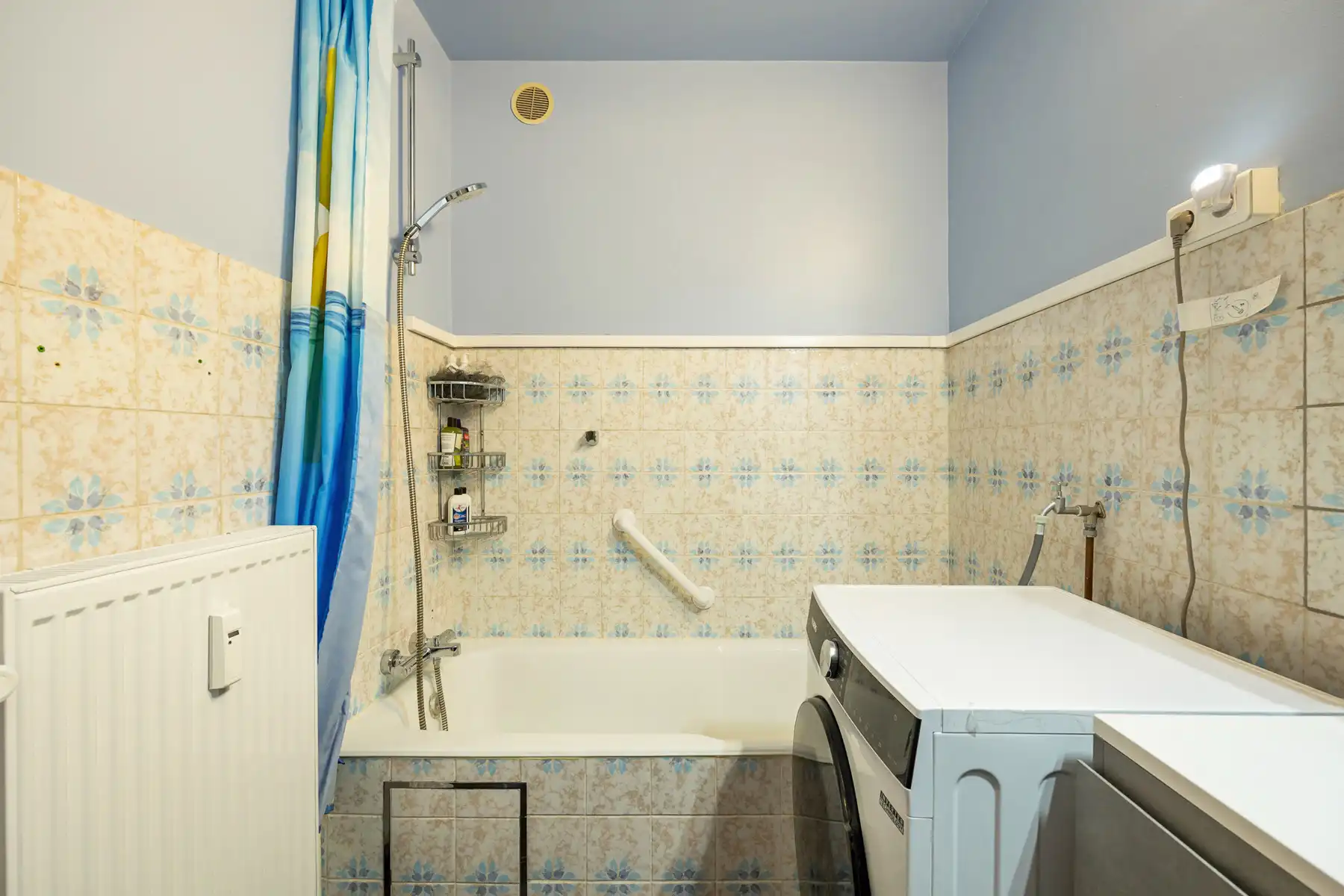 Volledig instapklaar één-slaapkamerappartement nabij het centrum van Merksem! foto 7