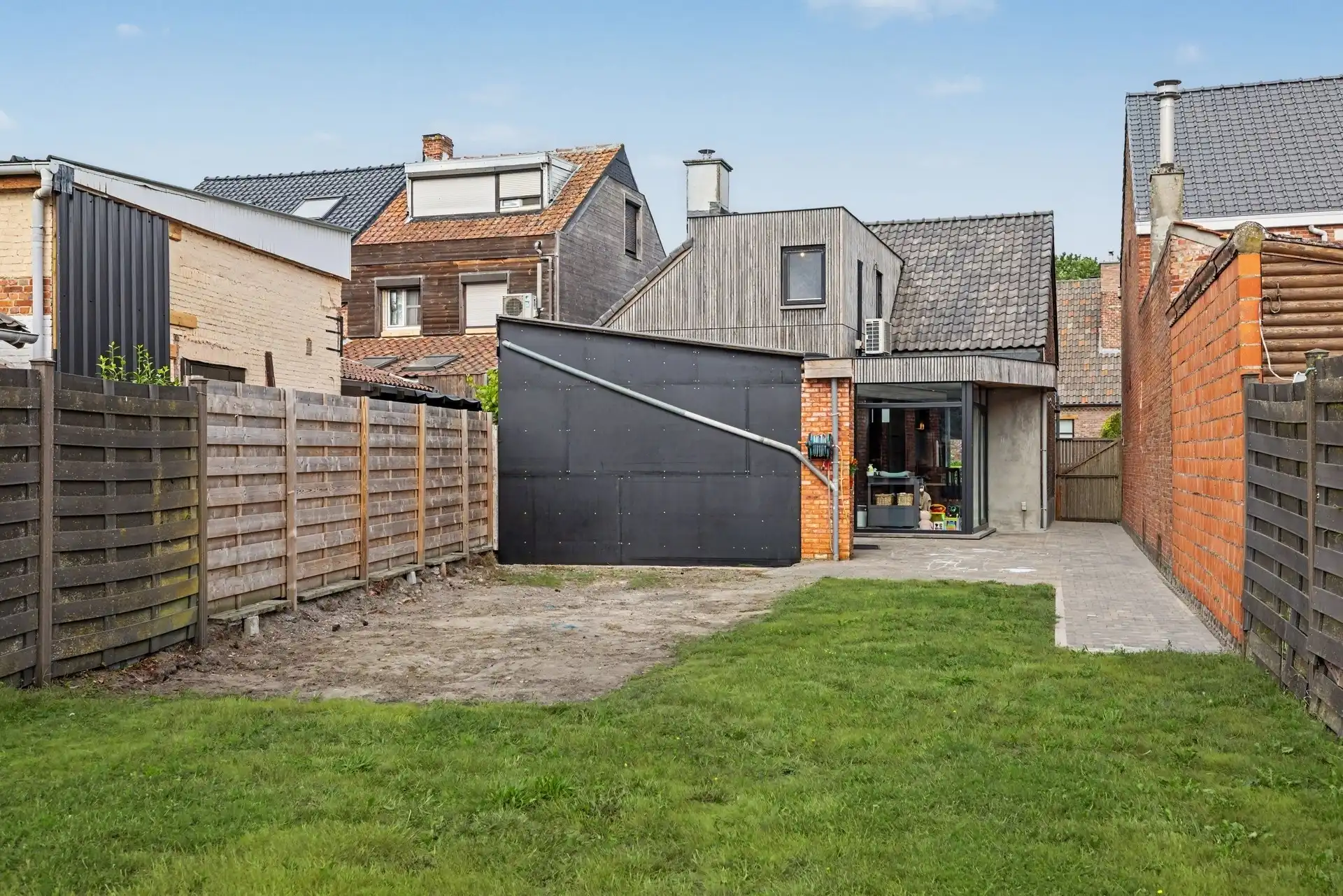 Instapklare woning met 2 slaapkamers en garage vlak bij het centrum van Stekene foto 17