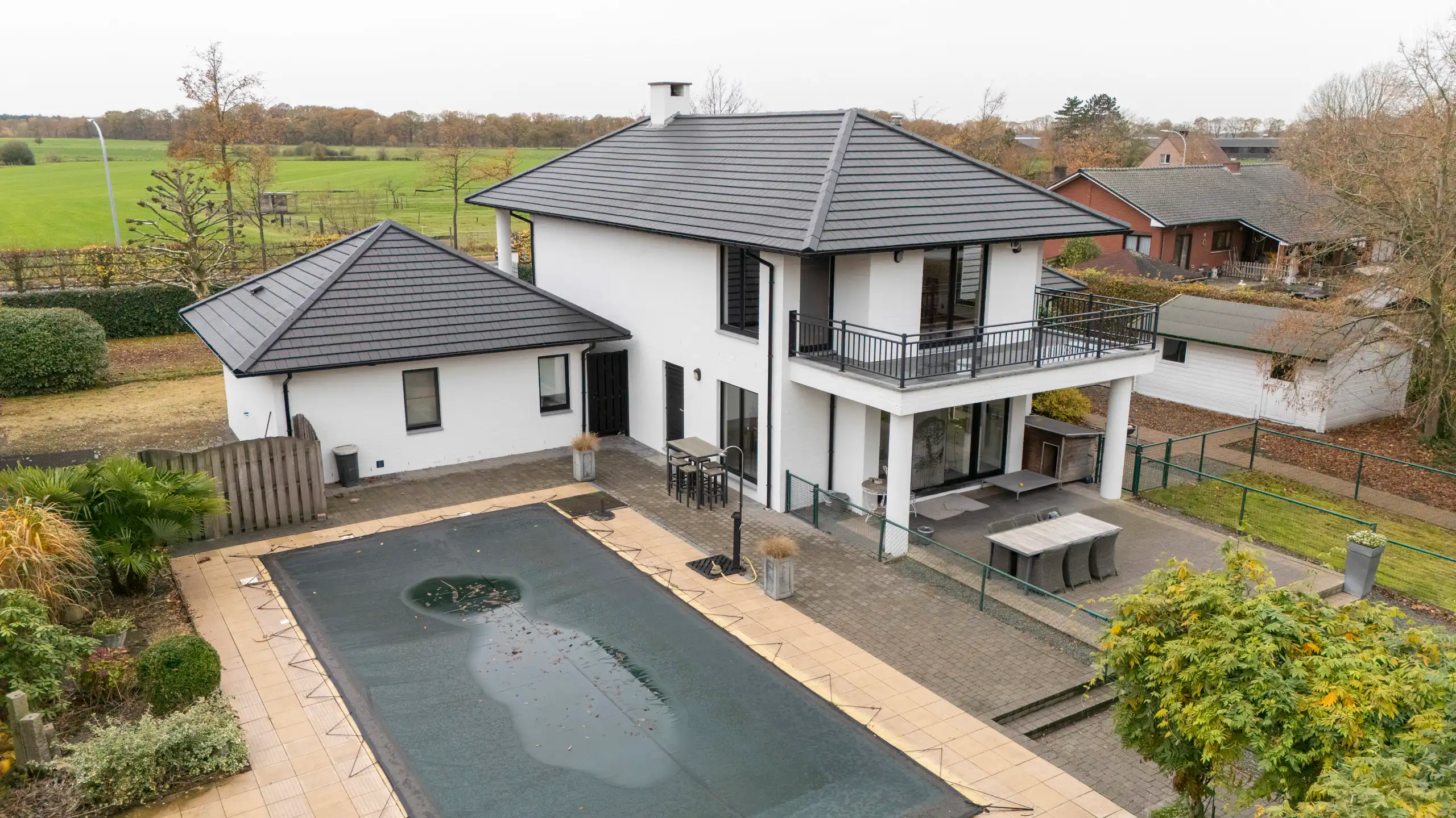 Charmant open bebouwing met panoramisch zicht en grote tuin foto 24