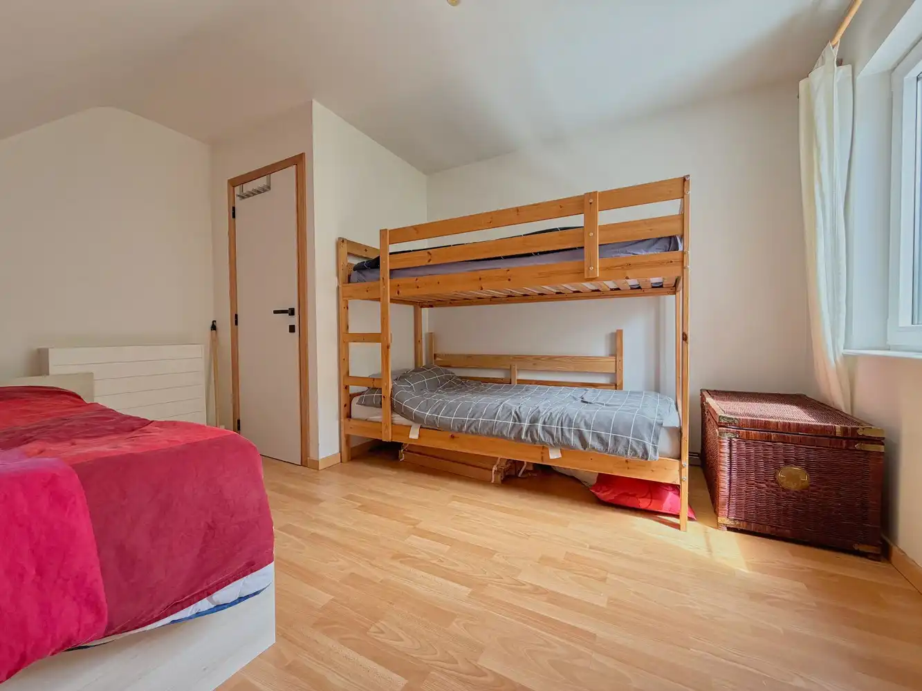 Instapklare, lichtrijke woning (3 slpks) + zonnige tuin foto 11