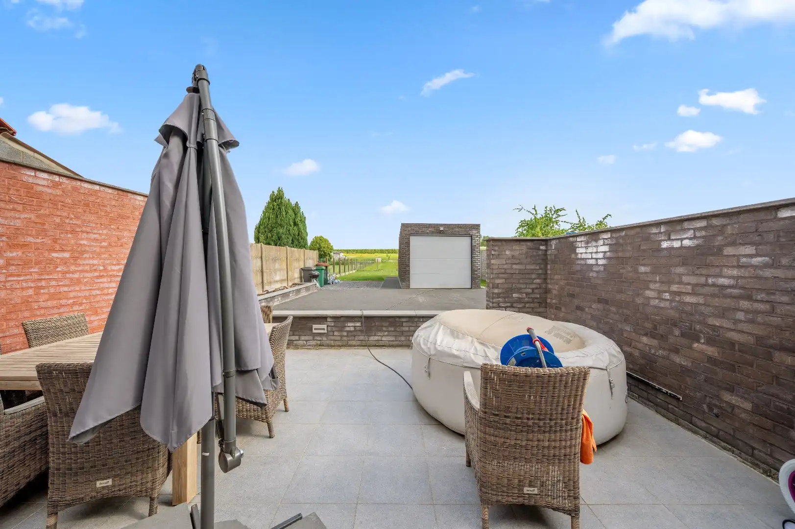 Mooie instapklare woning met tuin, terras, garage en 4 slpks foto 26