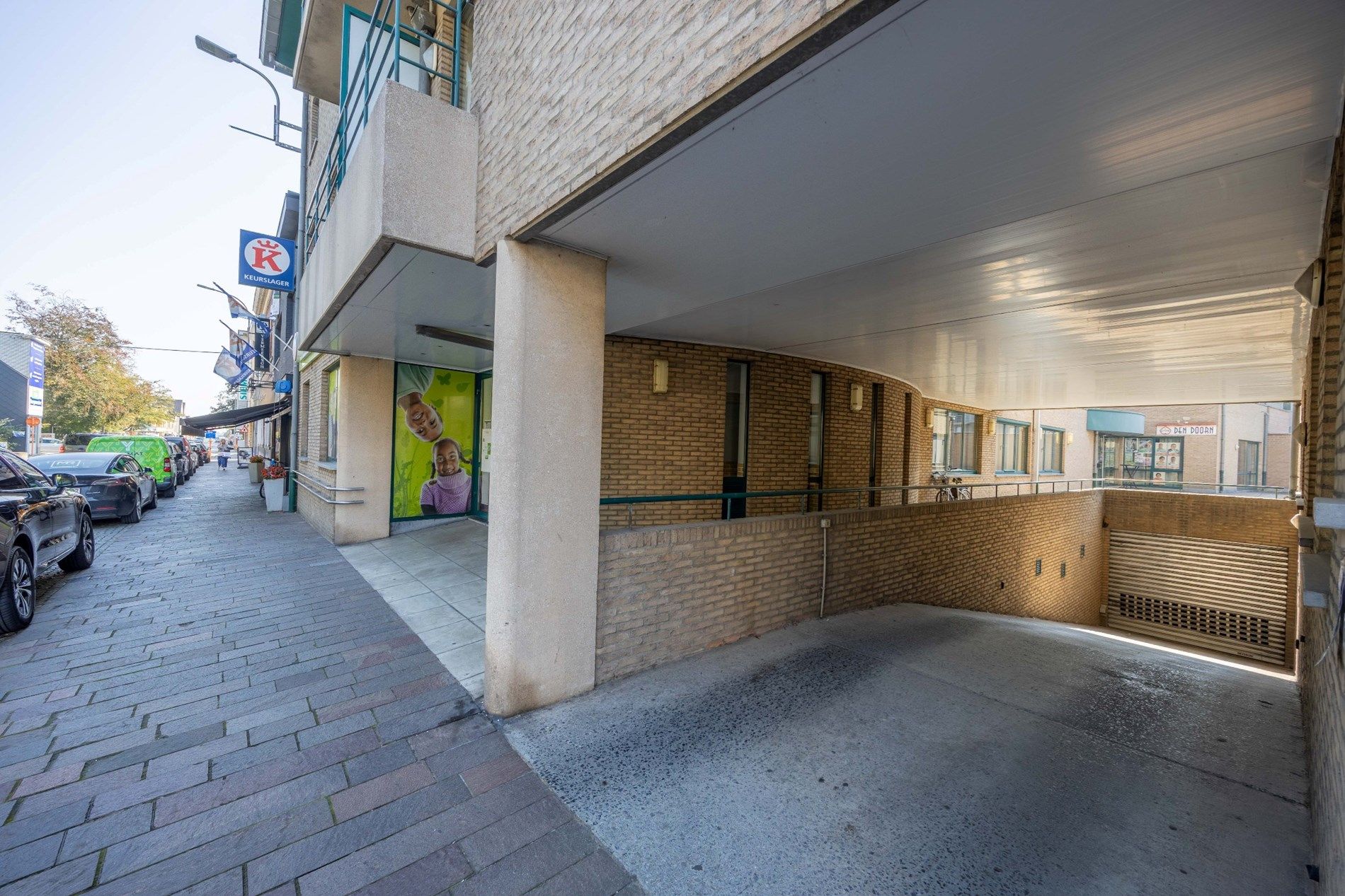 ONDERGRONDSE STAANPLAATS IN CENTRUM ZWEVEGEM! foto 3