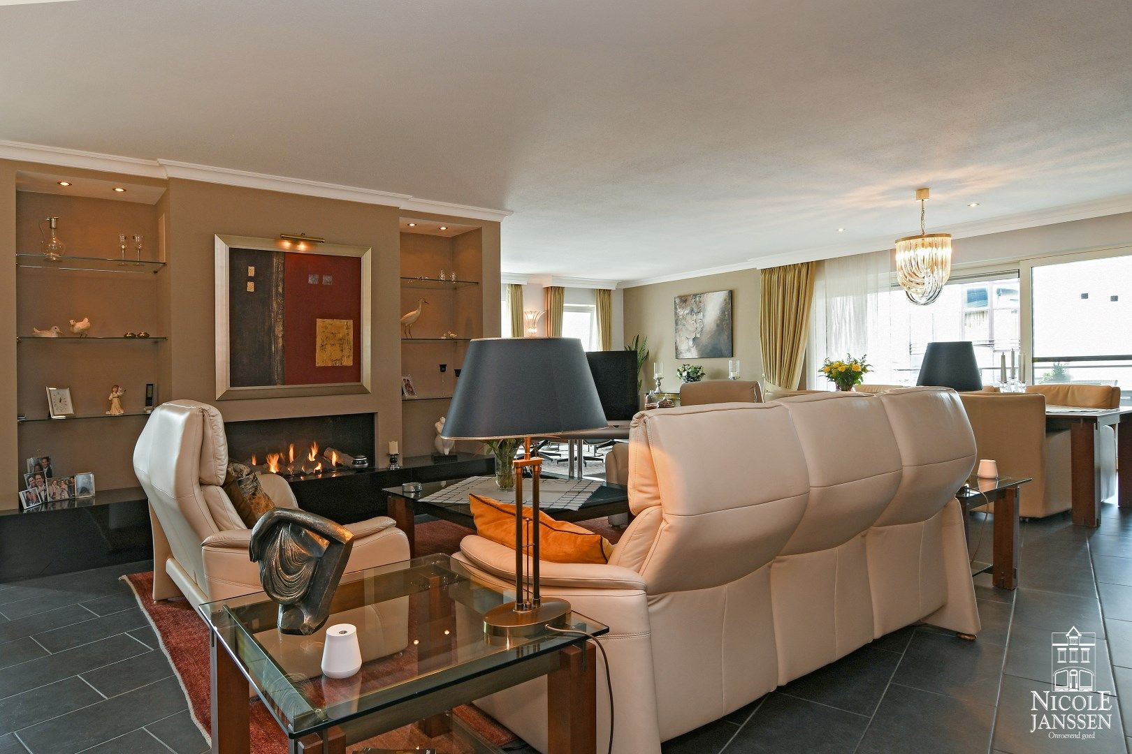 Ruim en luxueus appartement van 190m² met twee mooie terrassen en garage foto 4