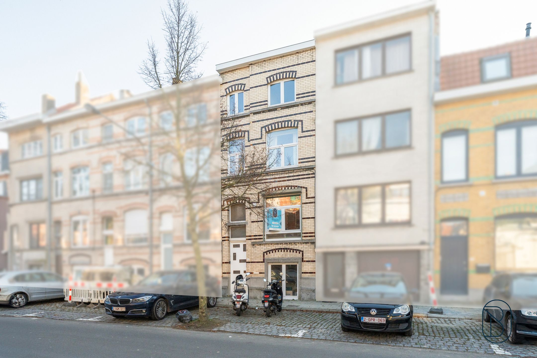 Topgelegen rijwoning met veel potentieel vlakbij het centrum foto 22