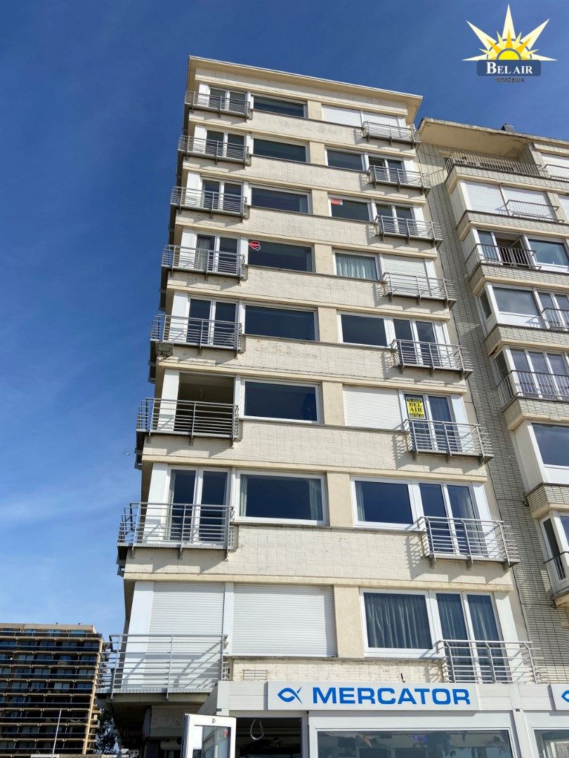 Gemeubeld appartement met frontaal zeezicht - Zeedijk Mariakerke Oostende foto {{pictureIndex}}