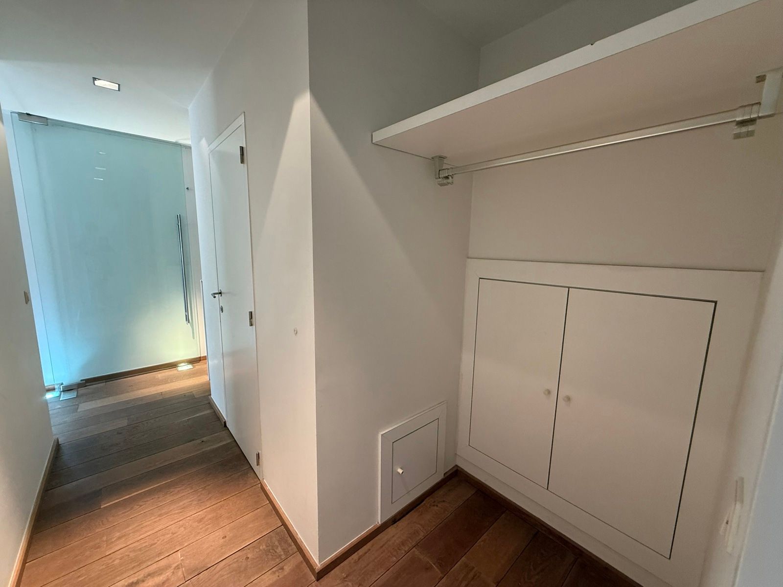 Verzorgd duplex appartement op een uitstekende ligging in het centrum van Tielt. foto 8