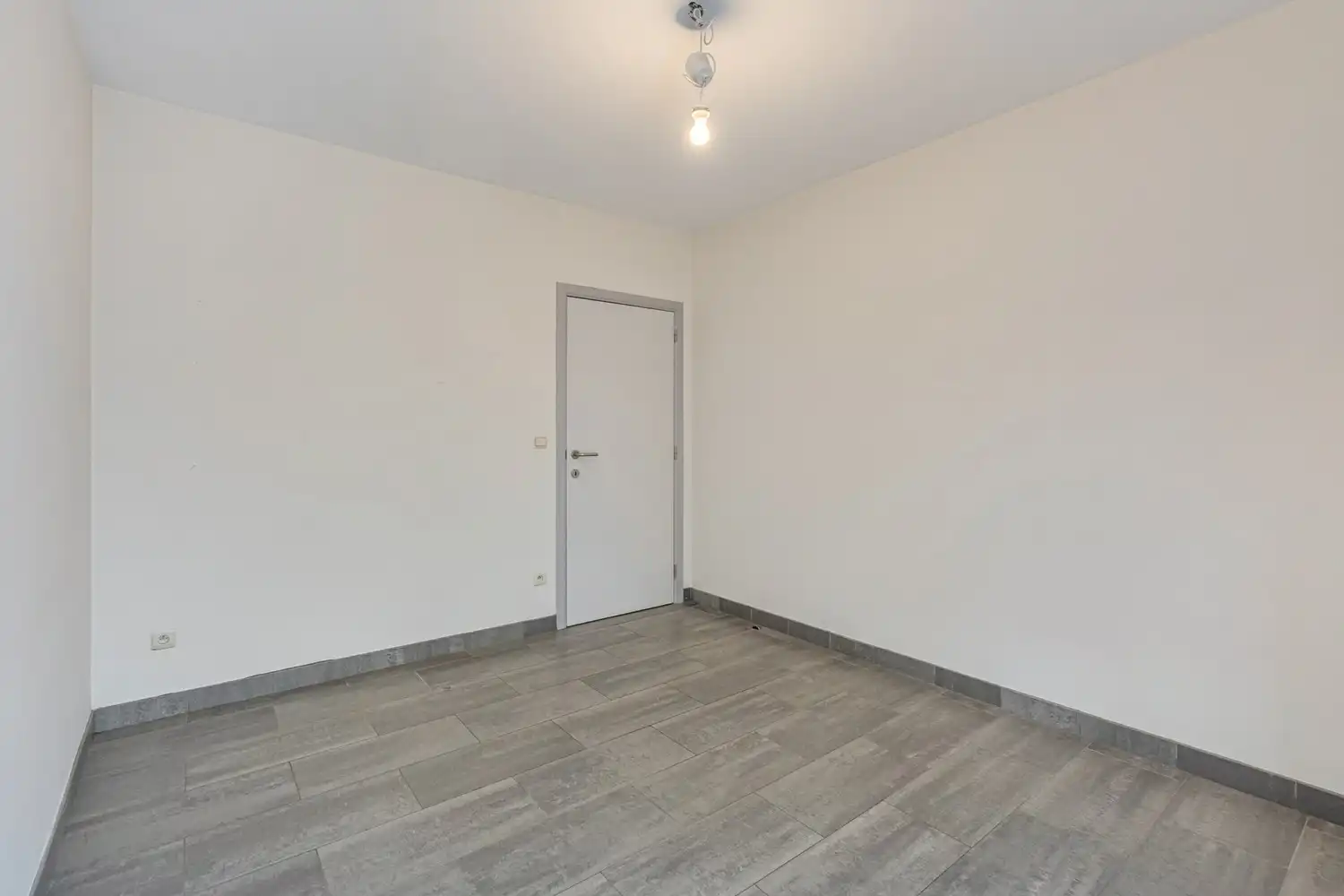 Centraal gelegen en energiezuinig(B-label) appartement met 2 slaapkamers, een terras en een kelder nabij het UZ Gasthuisberg te Leuven! foto 16