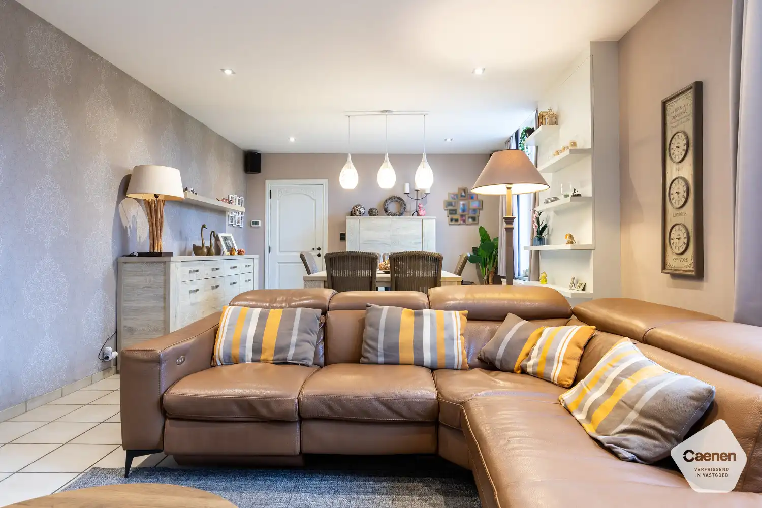 AUTHENTIEKE WONING op 3060&nbsp;m²&nbsp;in landelijke omgeving met 5 slaapkamers en 2 ruime bijgebouwen foto 9