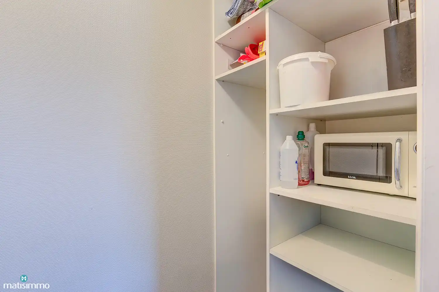 GOED ONDERHOUDEN APPARTEMENT MET BALKON, GARAGE EN KELDERBERGING TE BILZEN foto 10