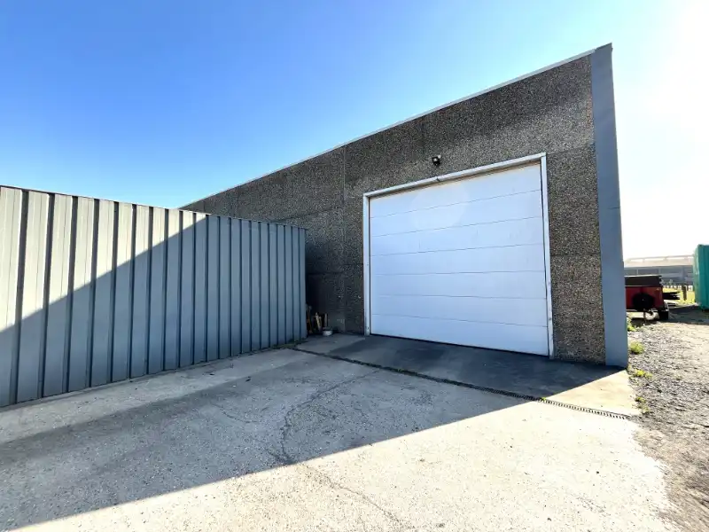Te huur: Loods - 270 m² - opslag foto 4