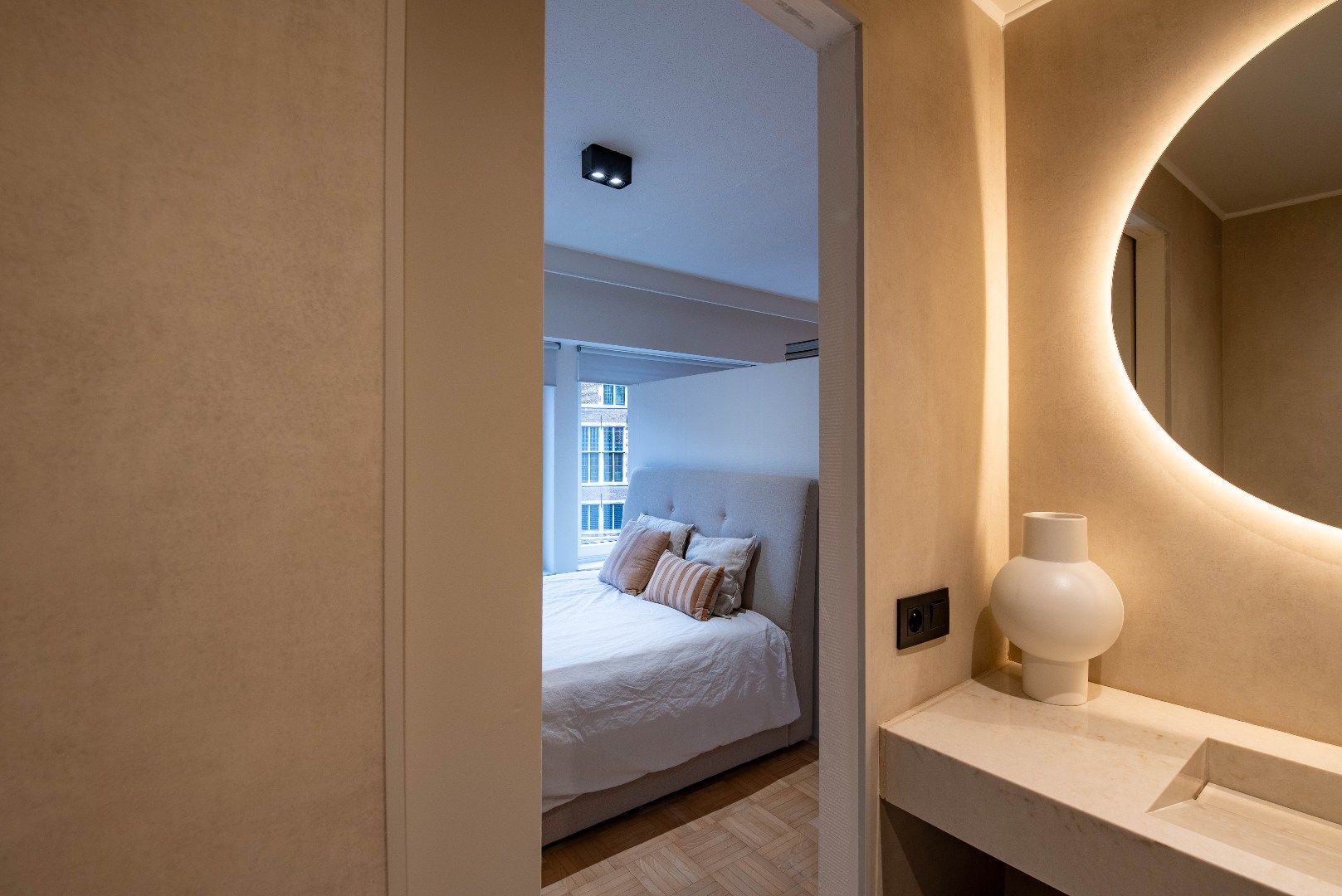 Luxueuze gemeubelde studio aan de Grote Markt foto 12