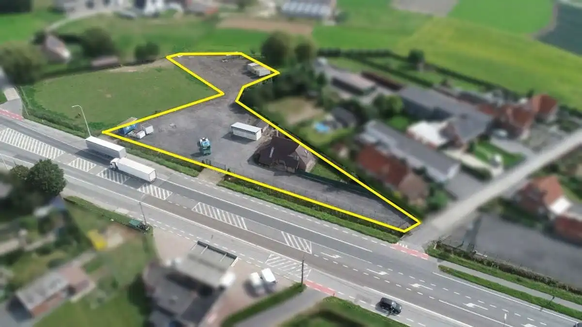 Hoofdfoto van de publicatie: Commercieel gelegen woning te Ardooie